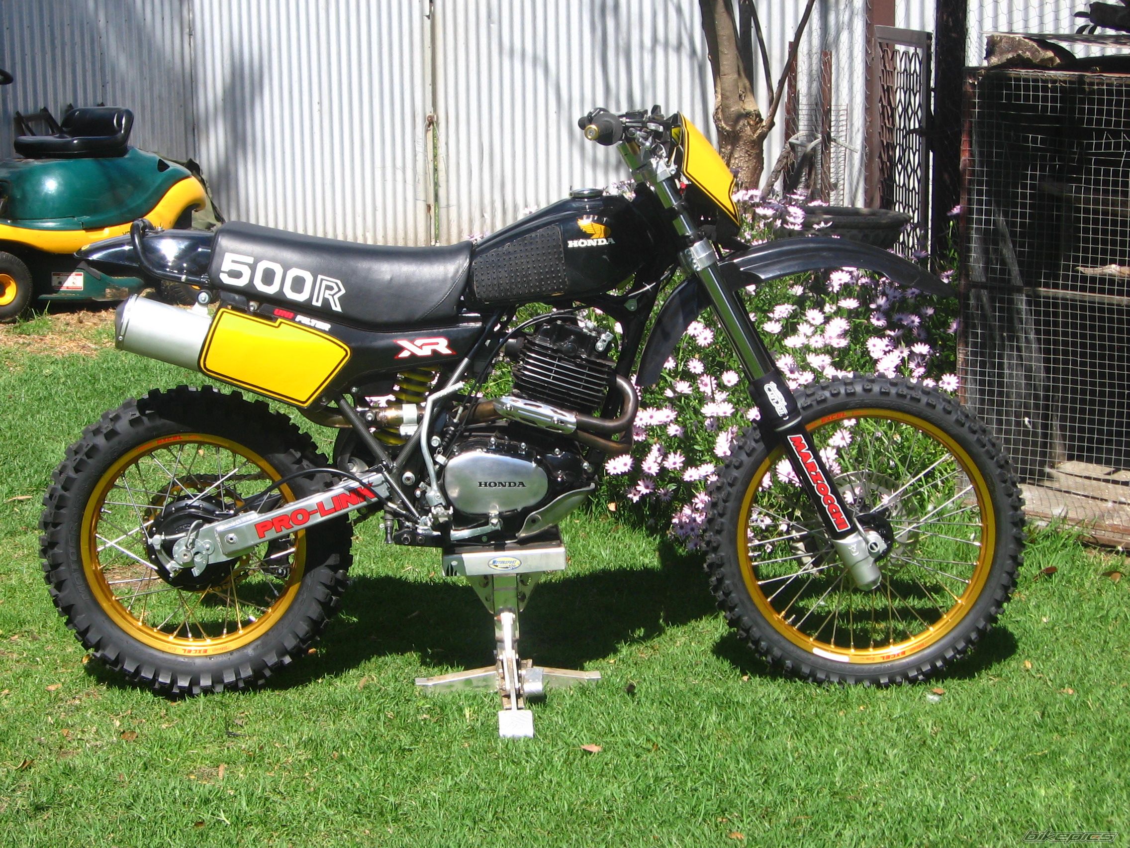 Bike Photo 1985352