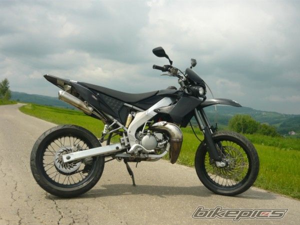 Bike Photo 1985451