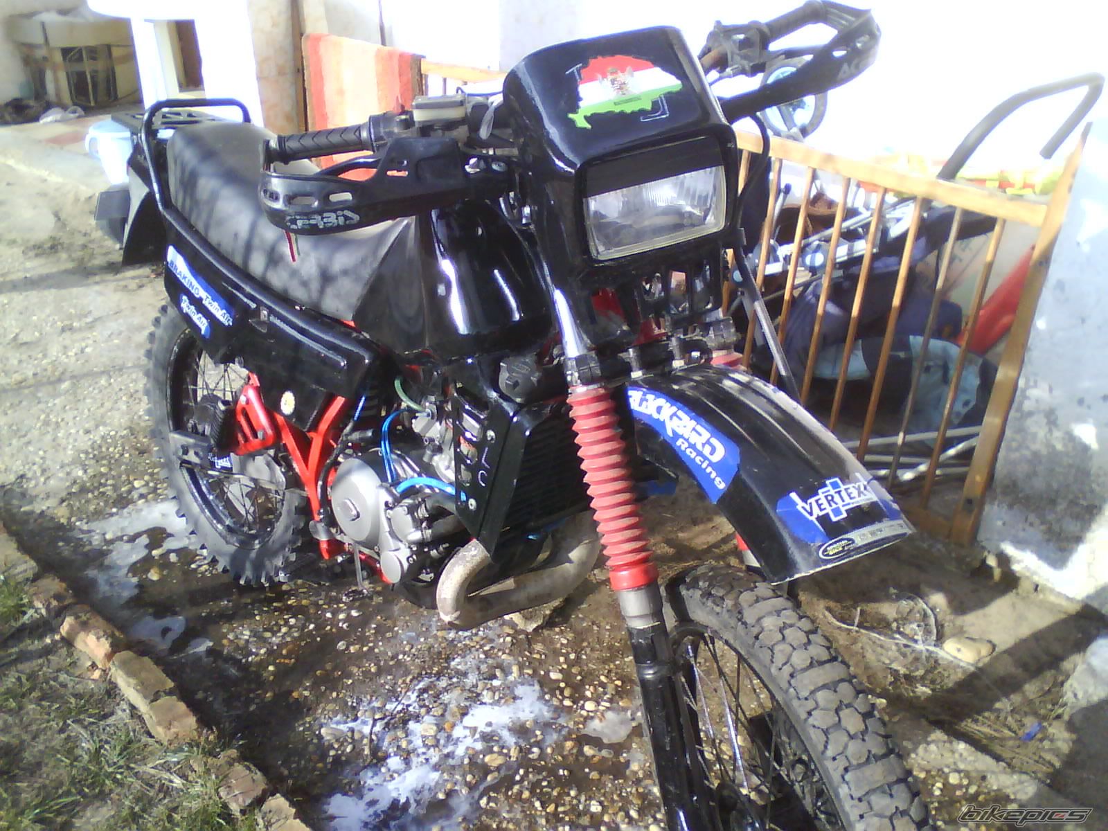 Bike Photo 1985643