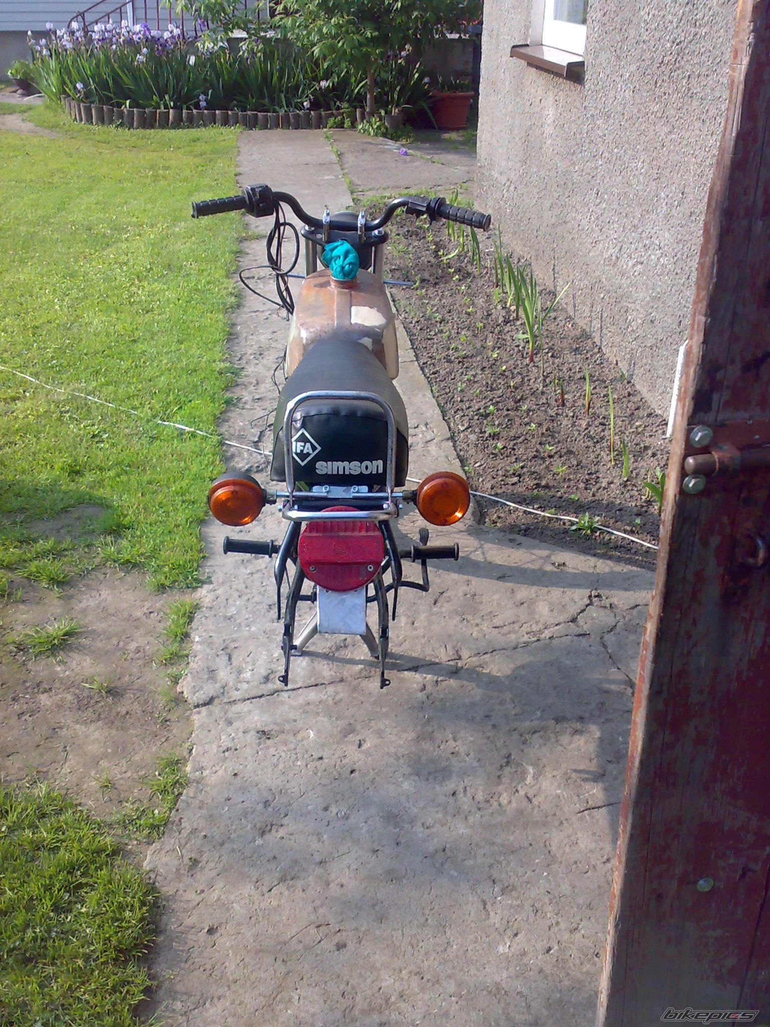 Photo 1985794