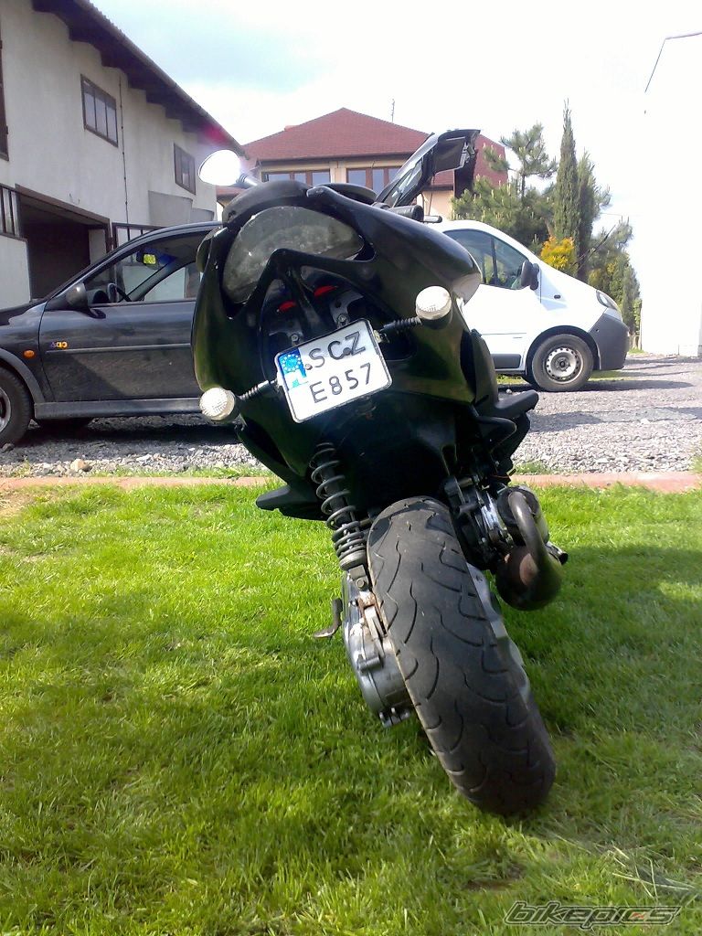 Photo 1985979