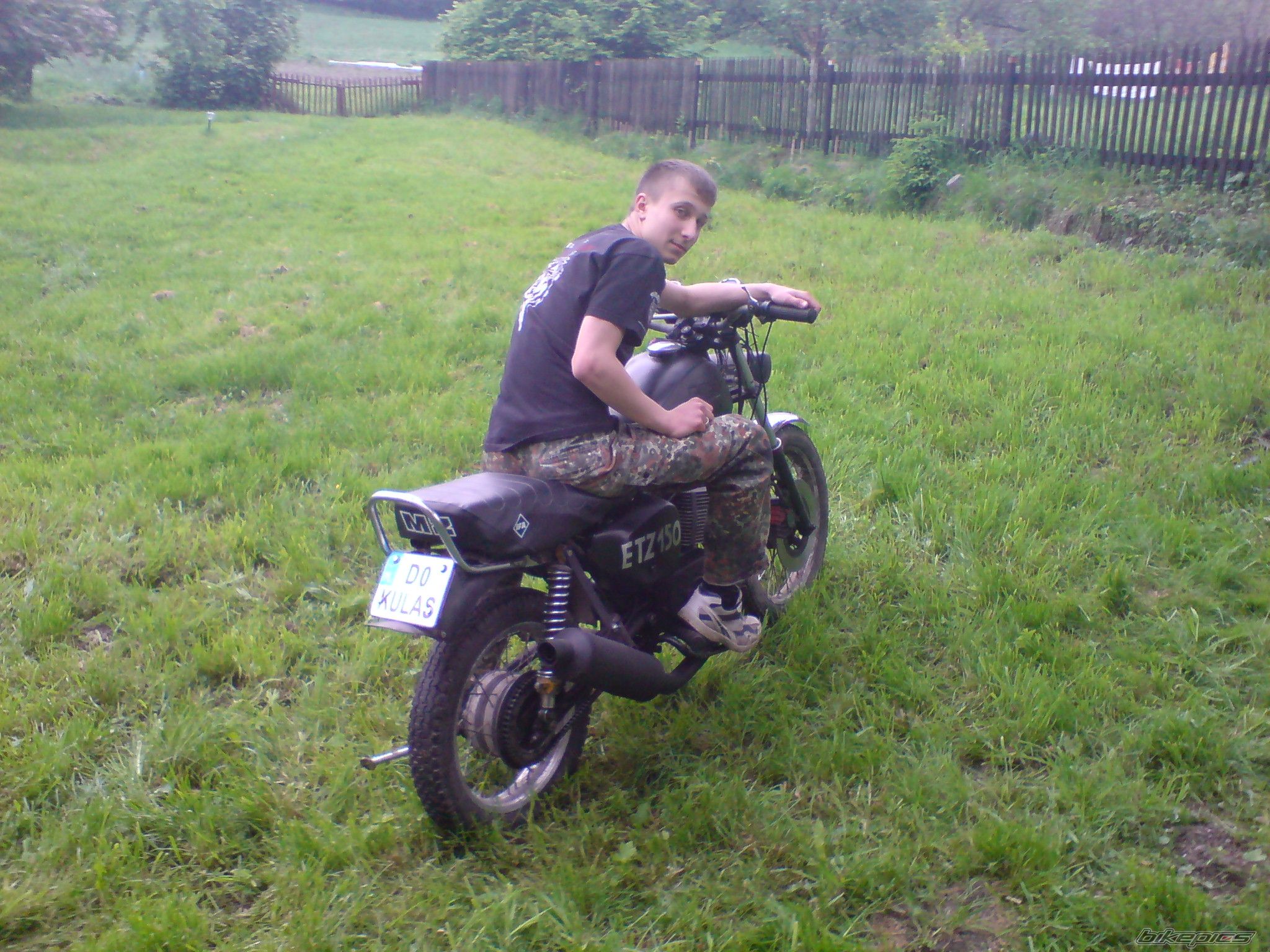Photo 1985991