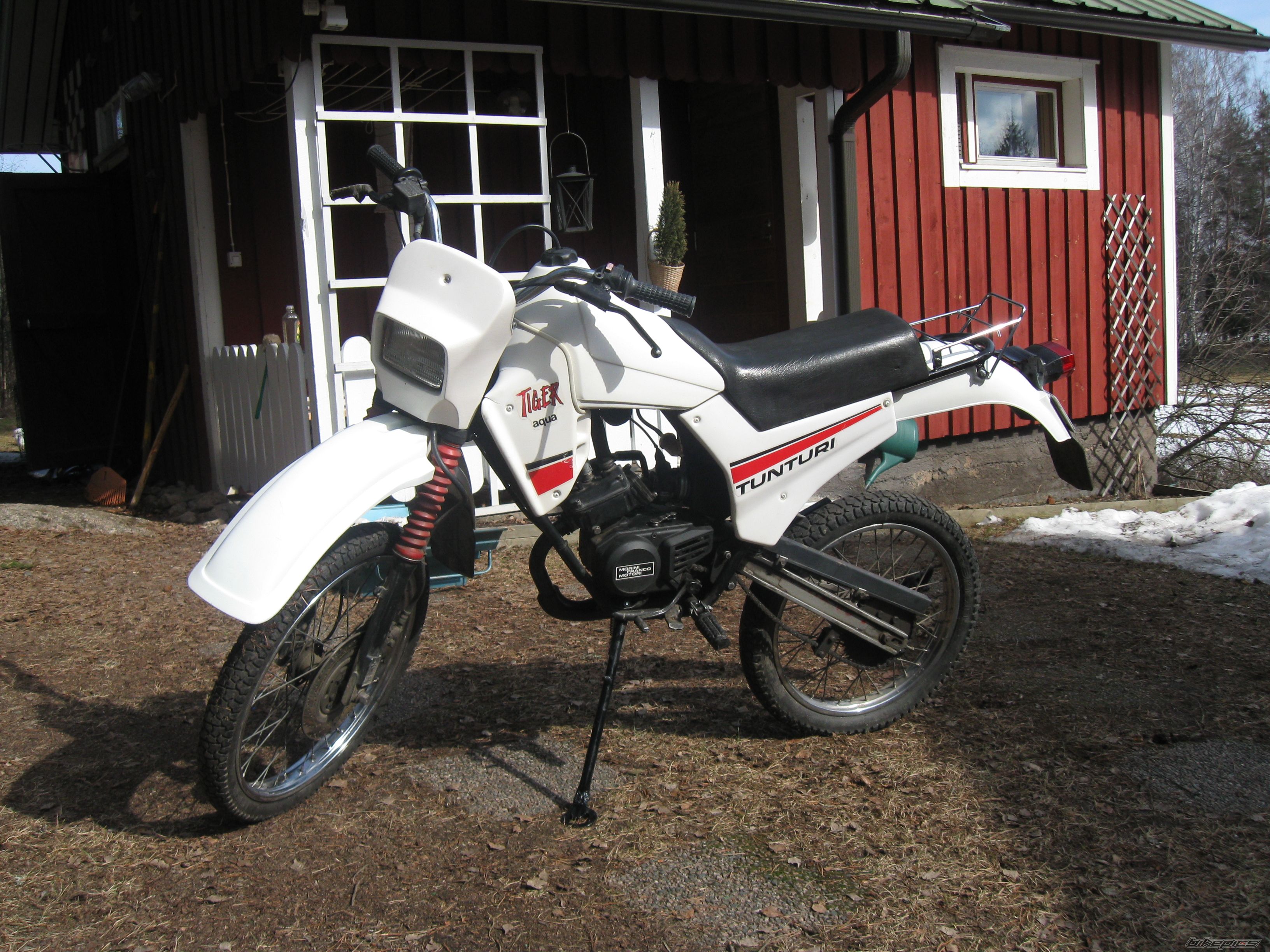 Photo 1985995