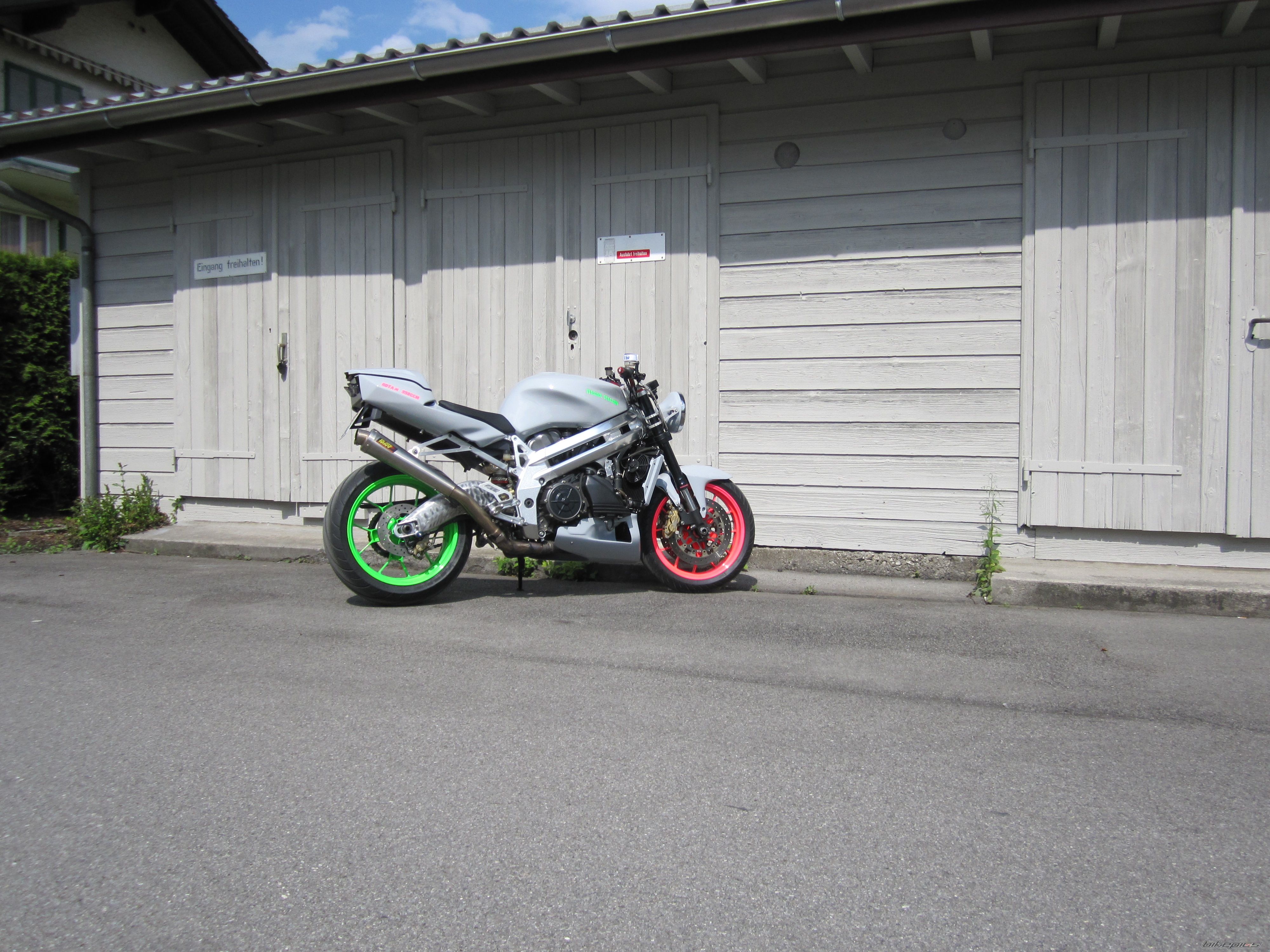 Bike Photo 1986039
