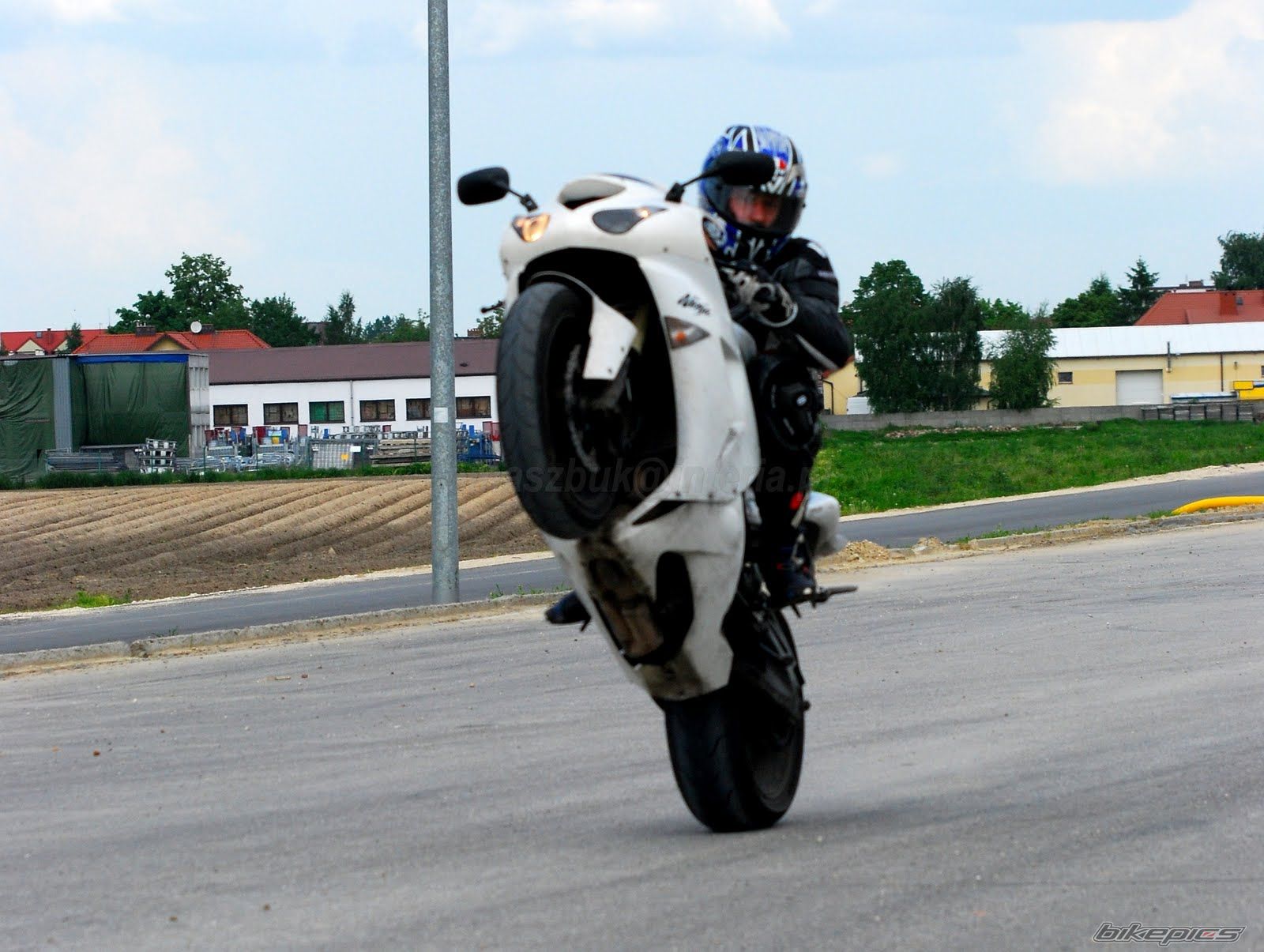 Bike Photo 1986657