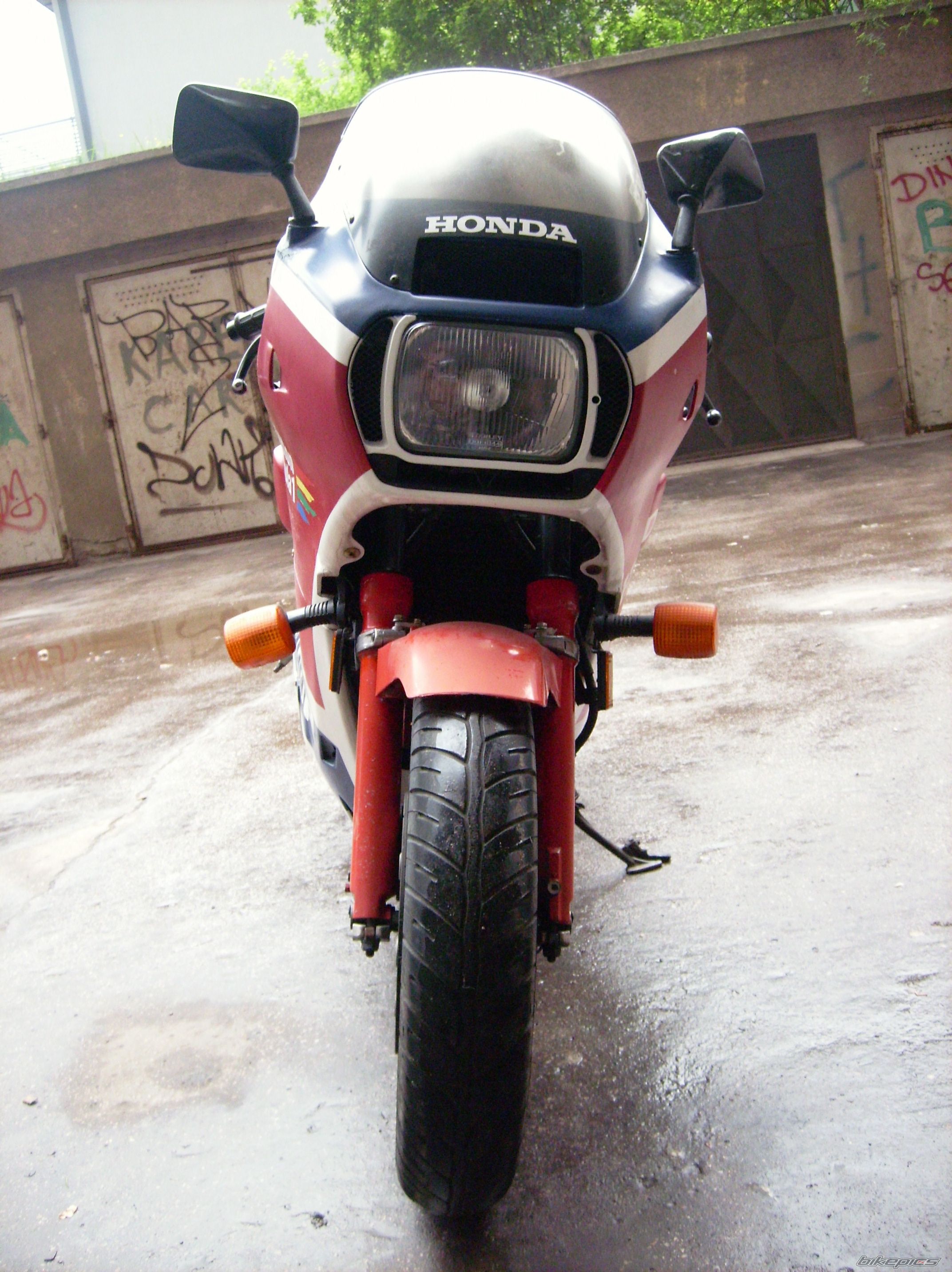Photo 1986998