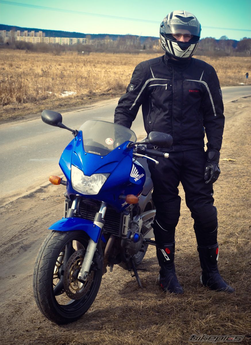 Photo 1987356