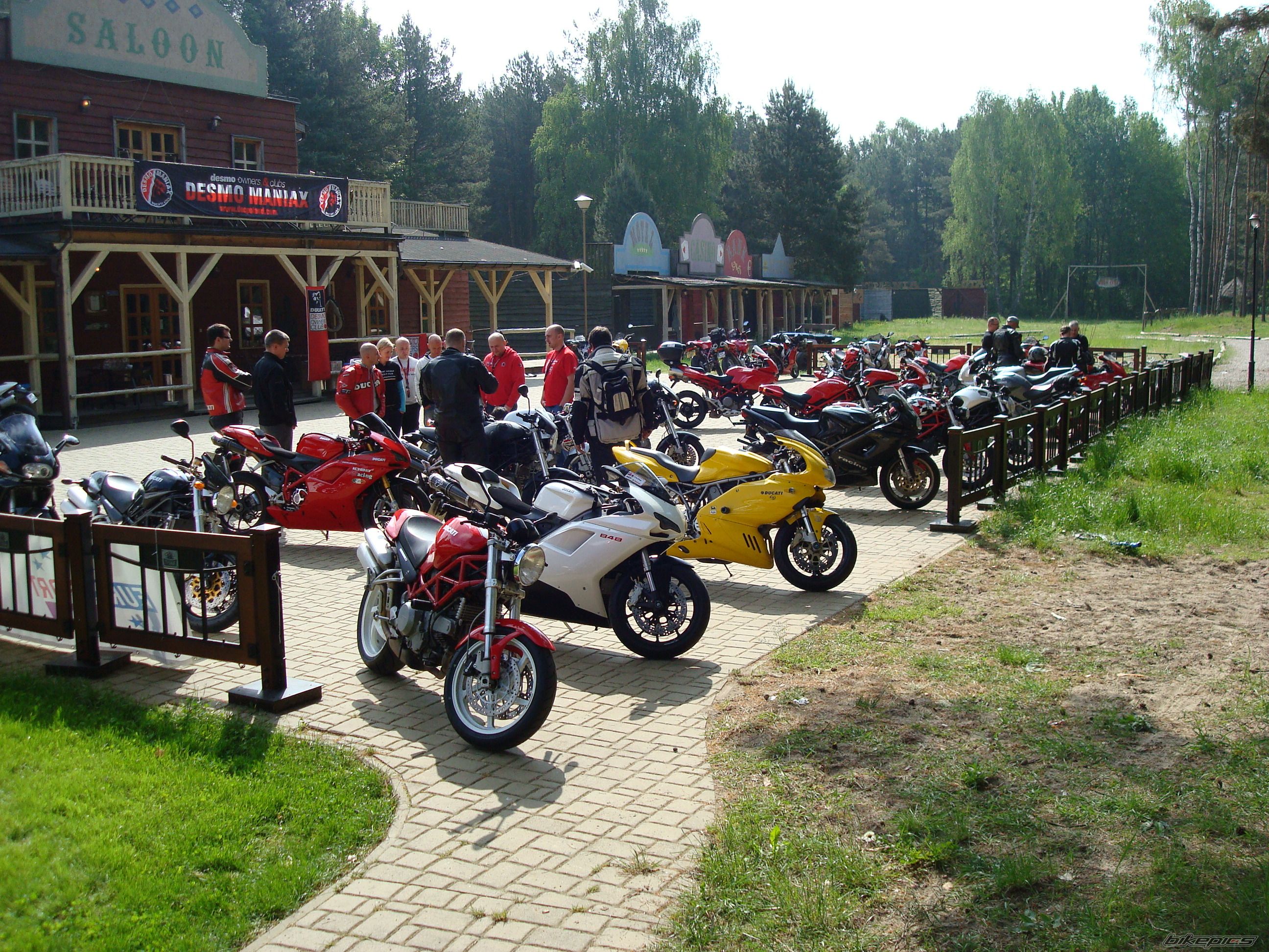 Bike Photo 1987404