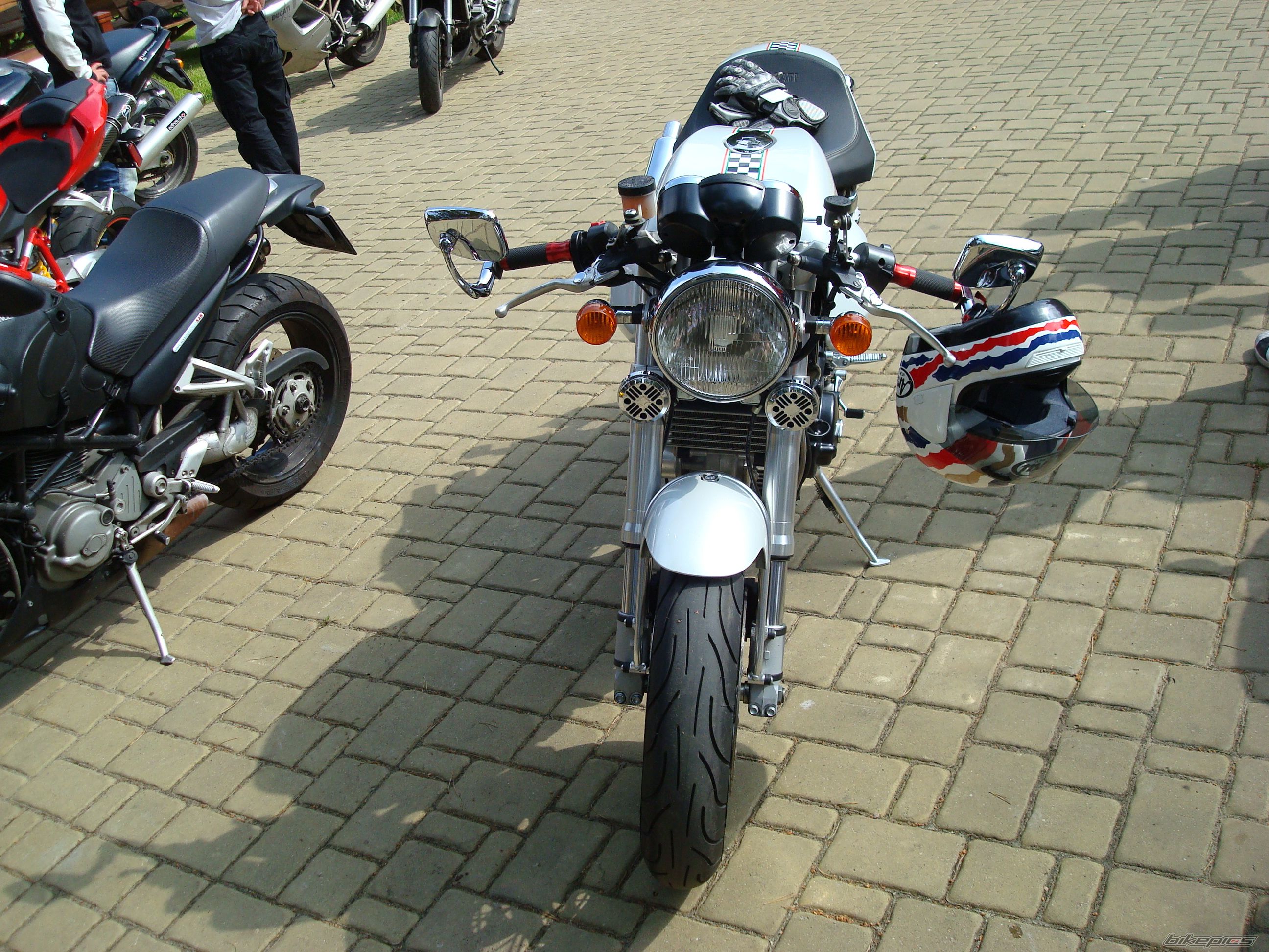 Bike Photo 1987420