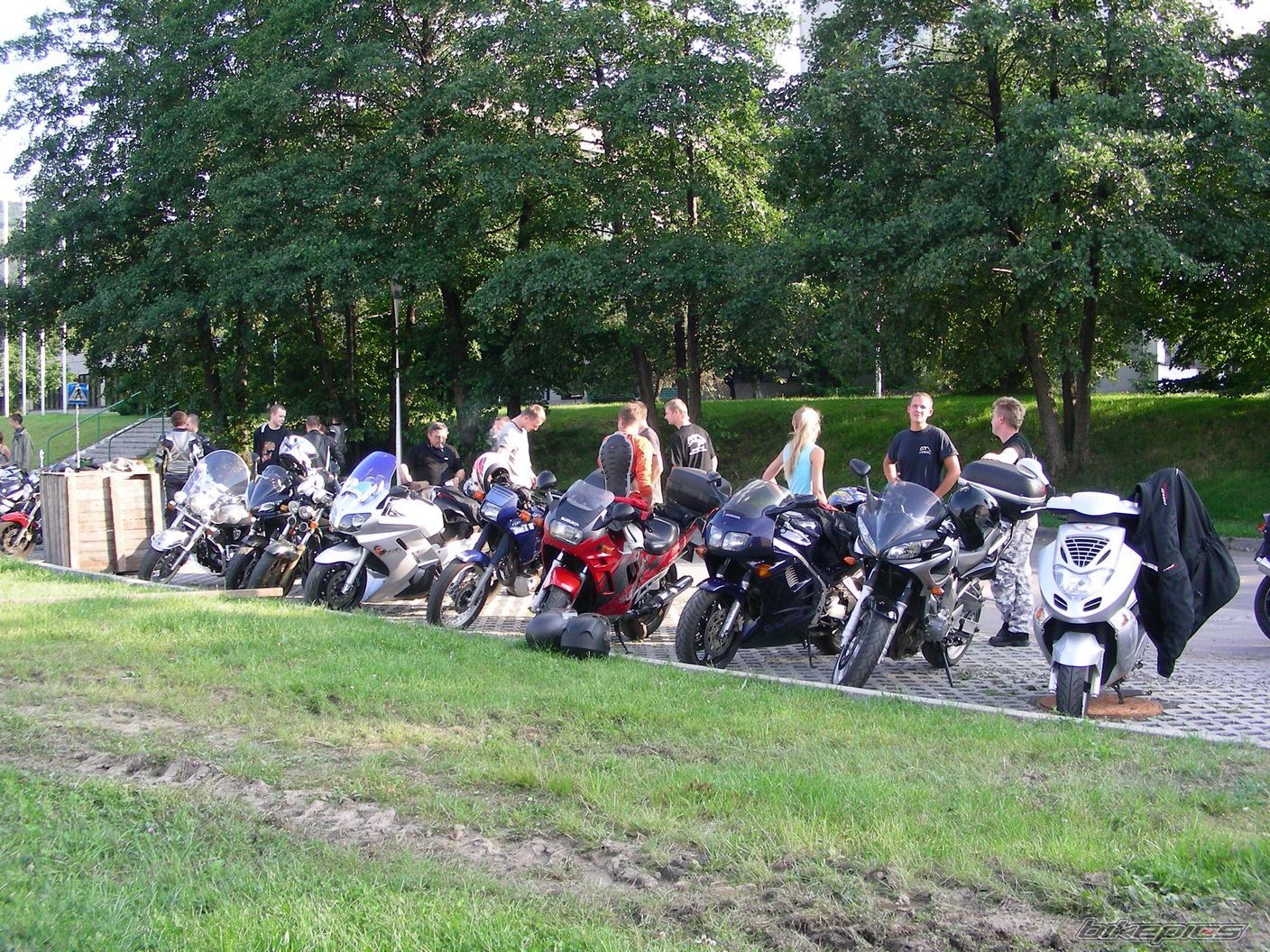 Bike Photo 1987454
