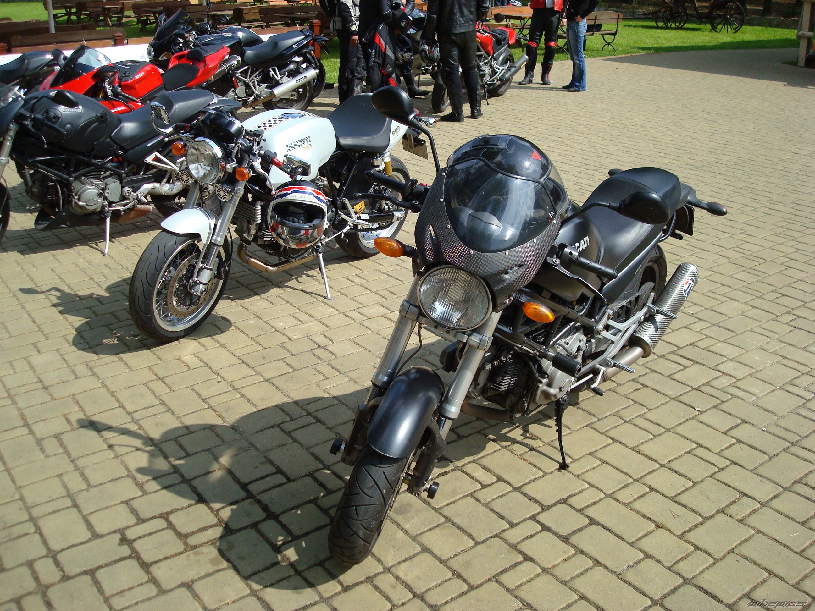 Bike Photo 1987470