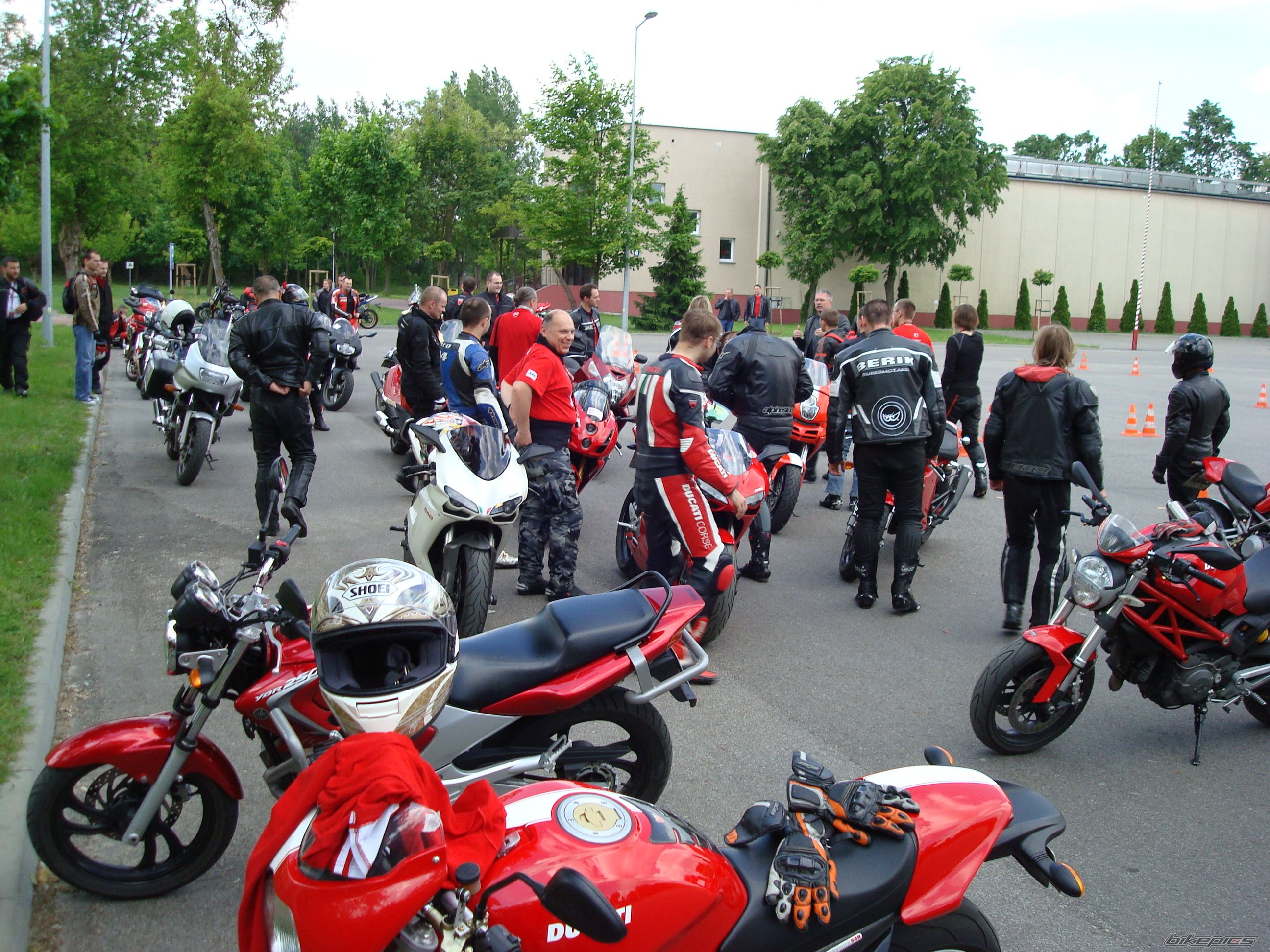 Bike Photo 1987483
