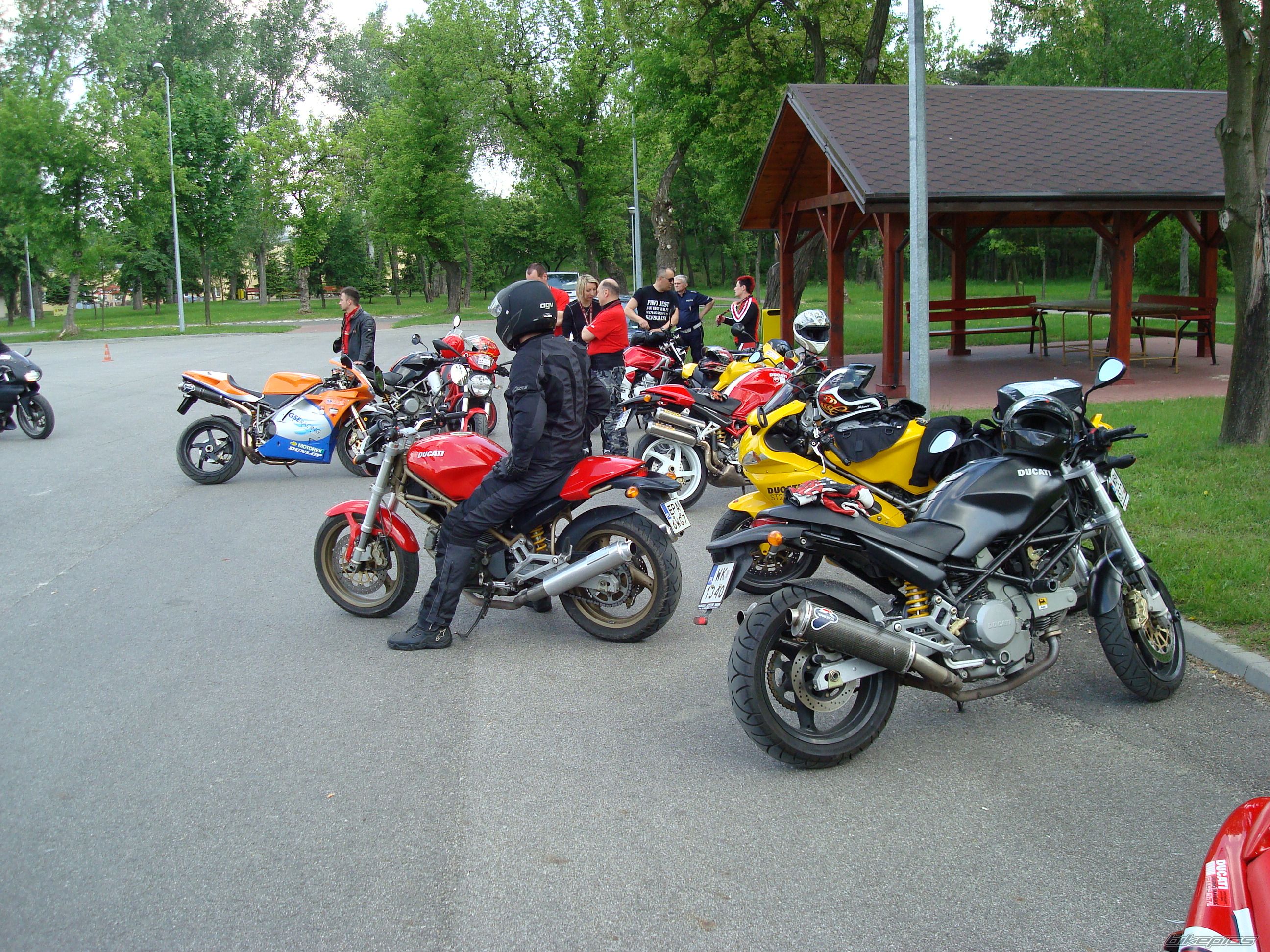 Bike Photo 1987510