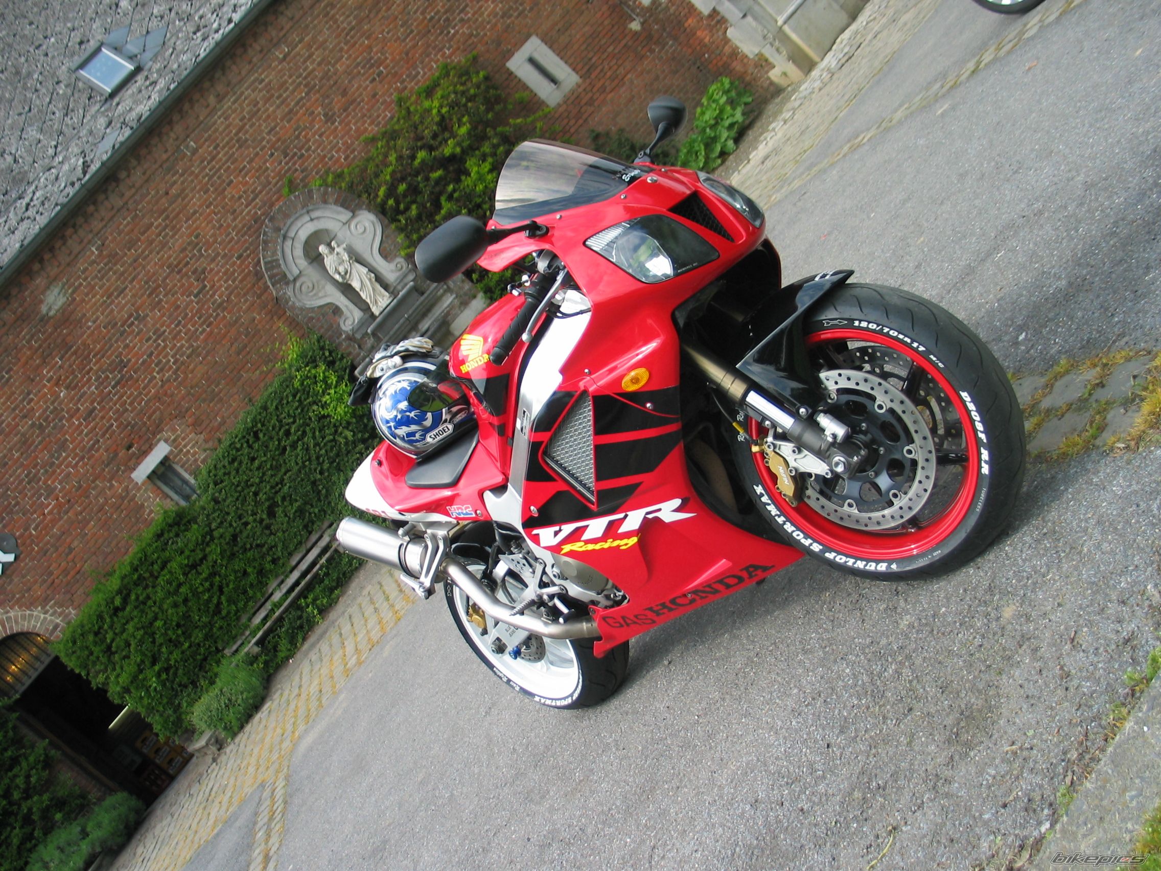 Photo 1987909