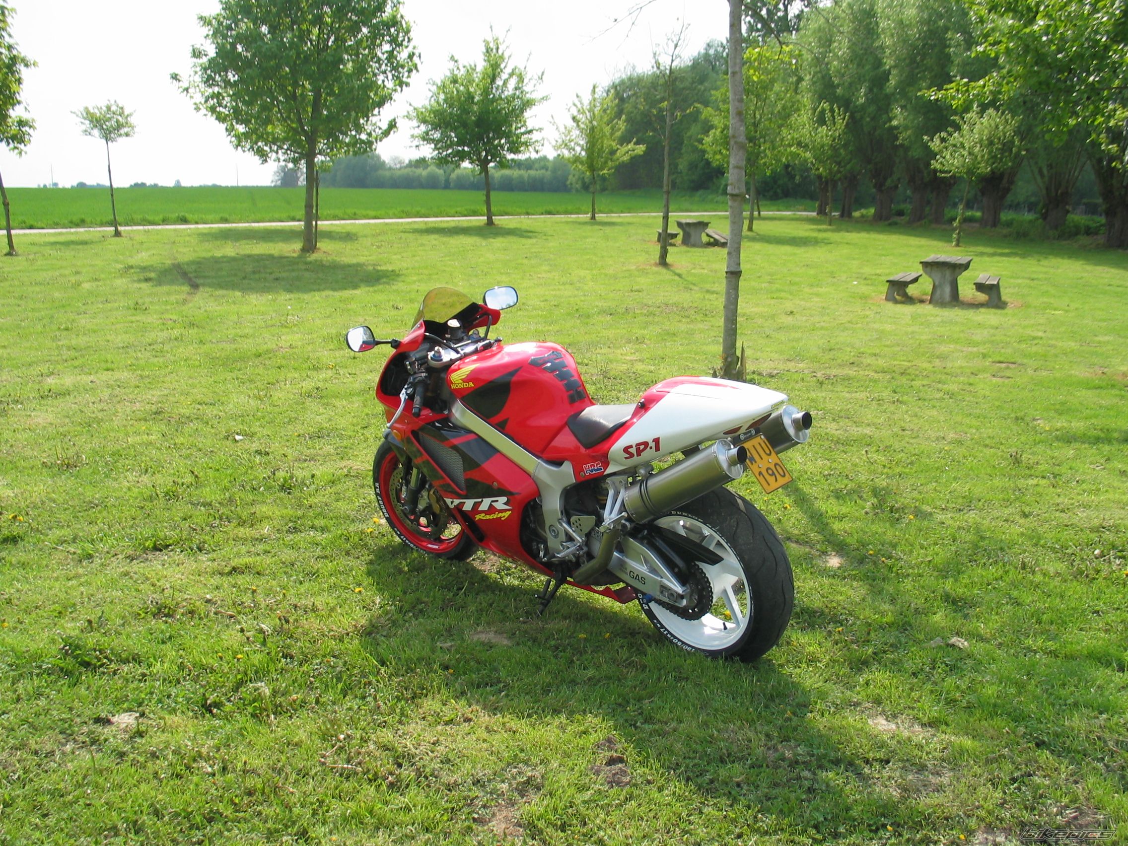 Photo 1987910