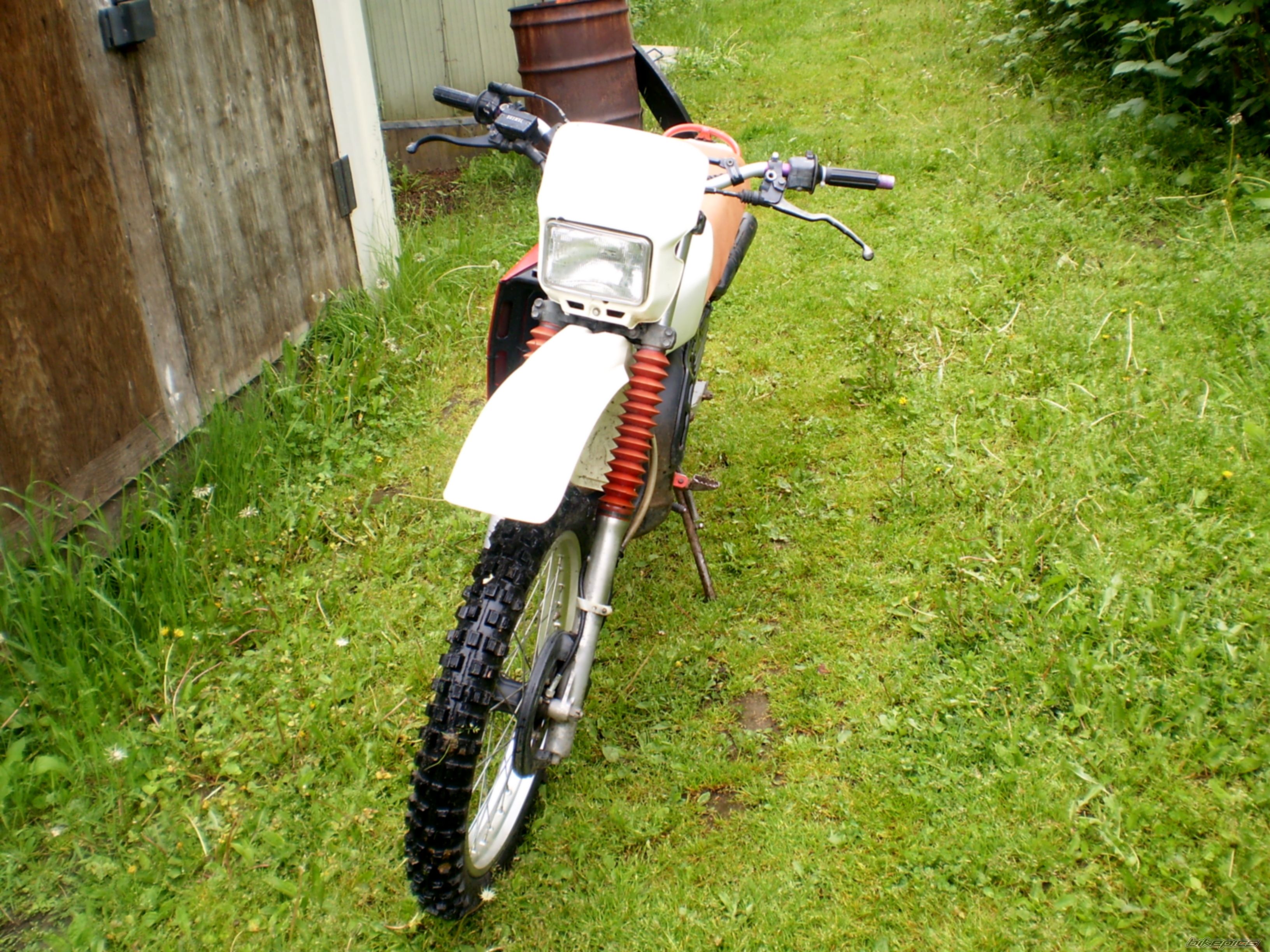 Photo 1988381