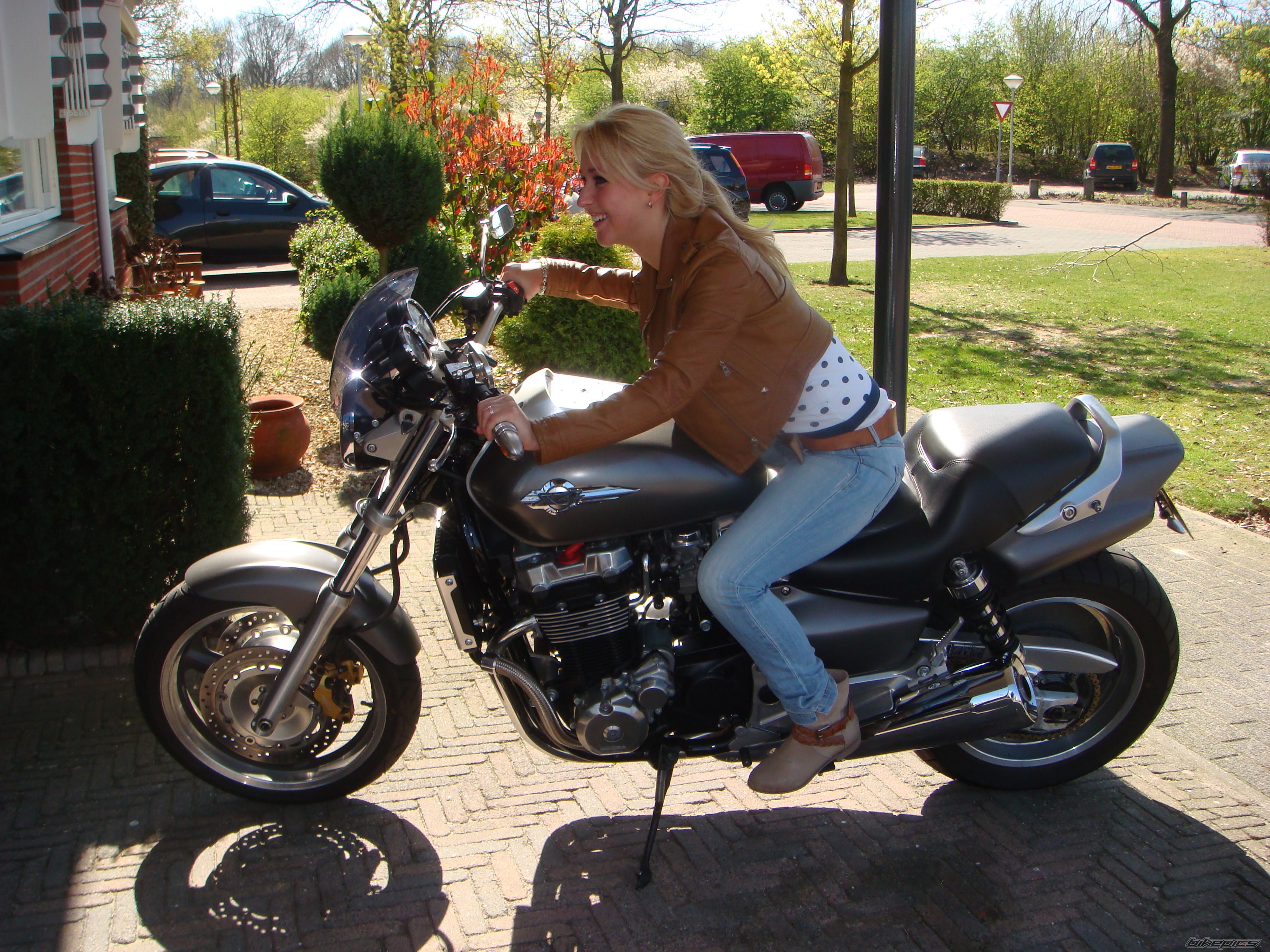 Bike Photo 1989343