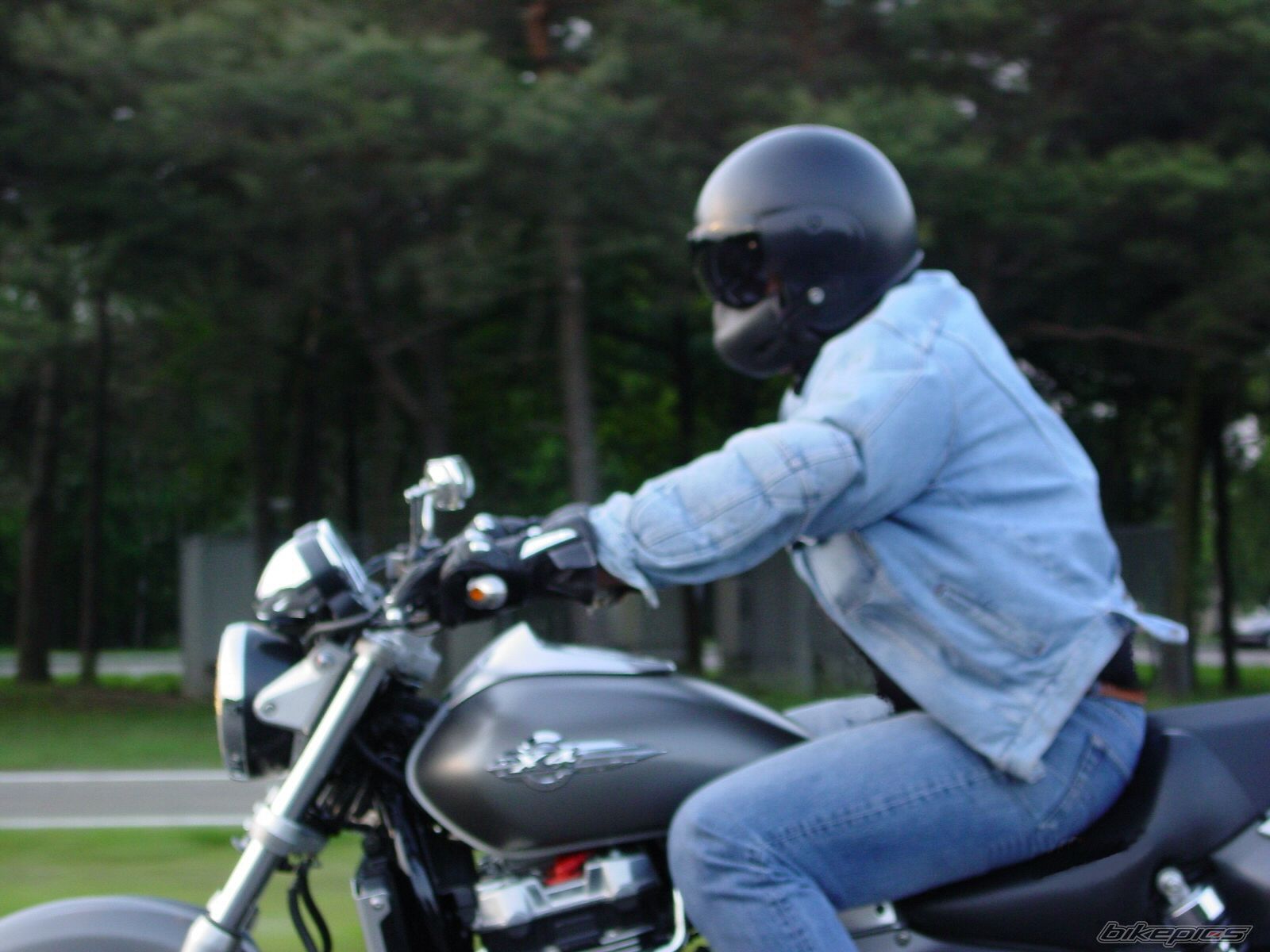 Bike Photo 1989359