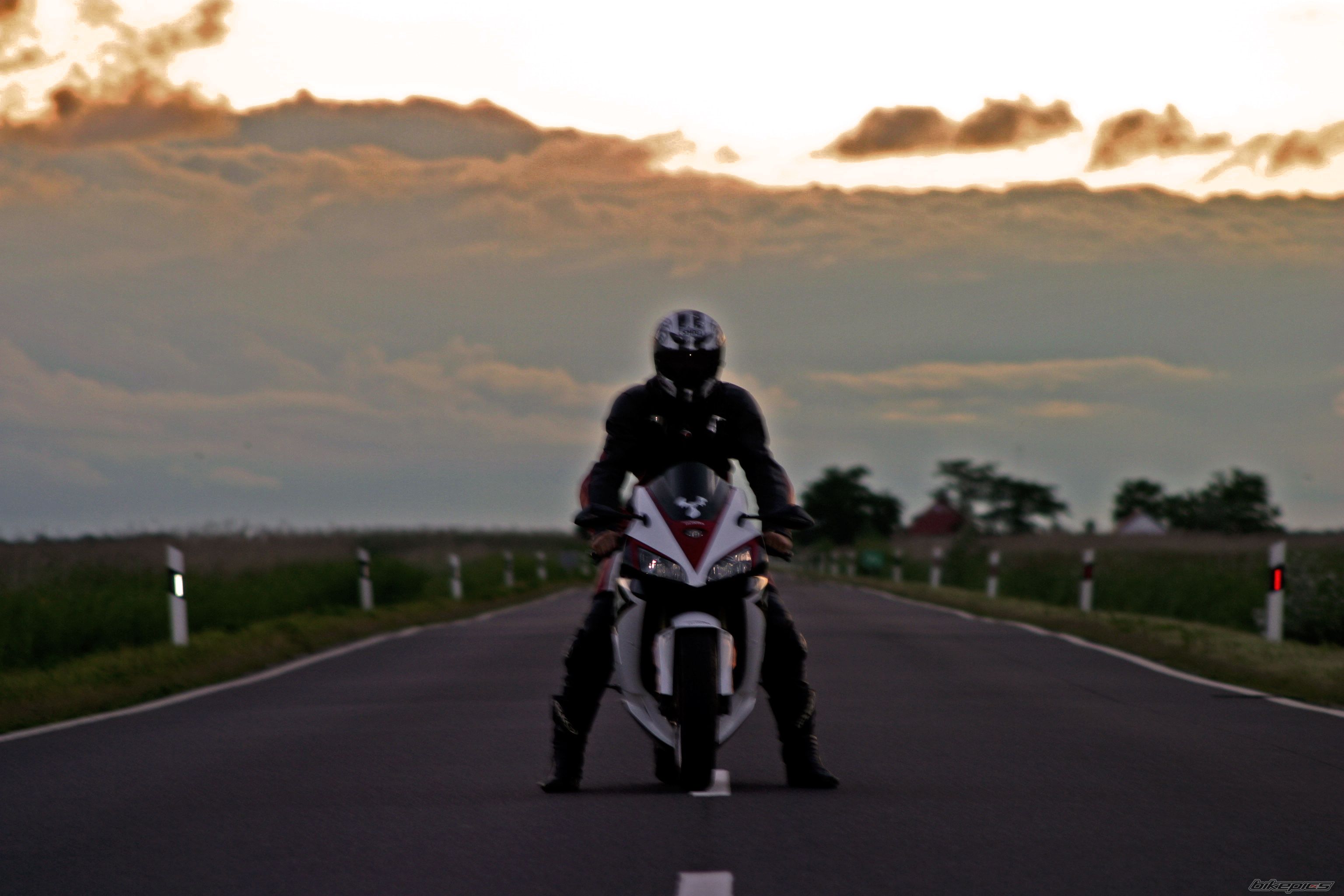 Bike Photo 1989536