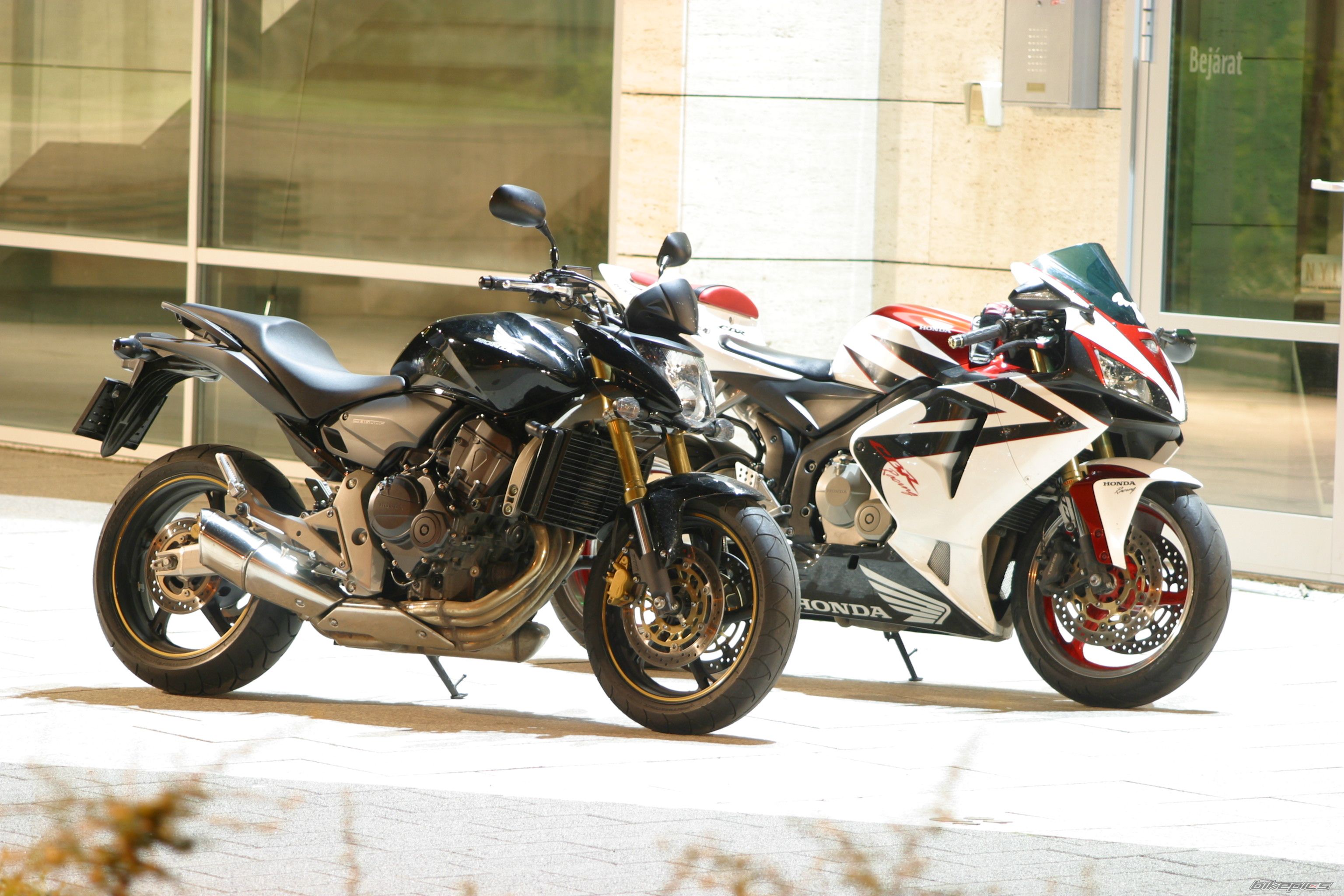 Bike Photo 1989550