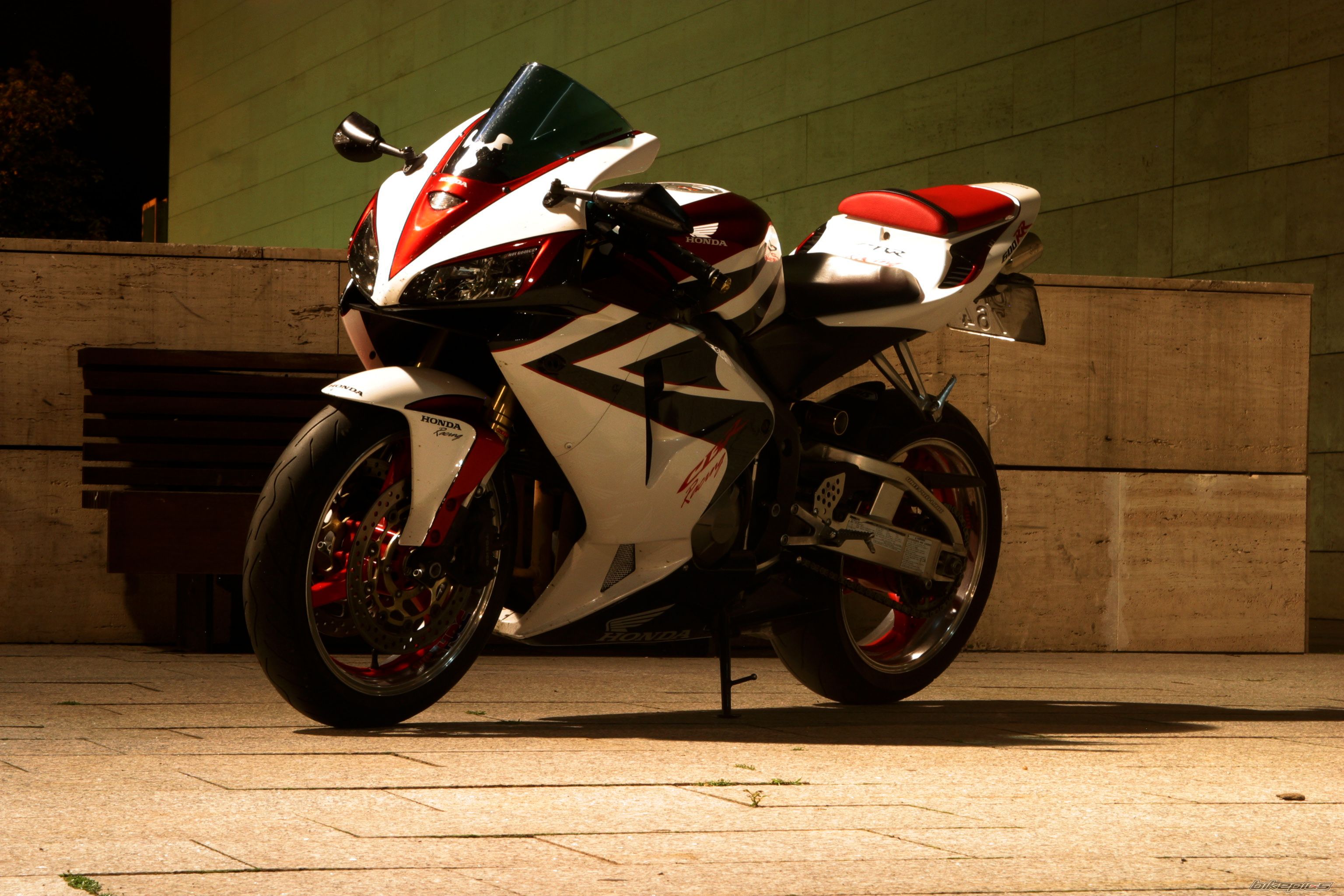 Bike Photo 1989553