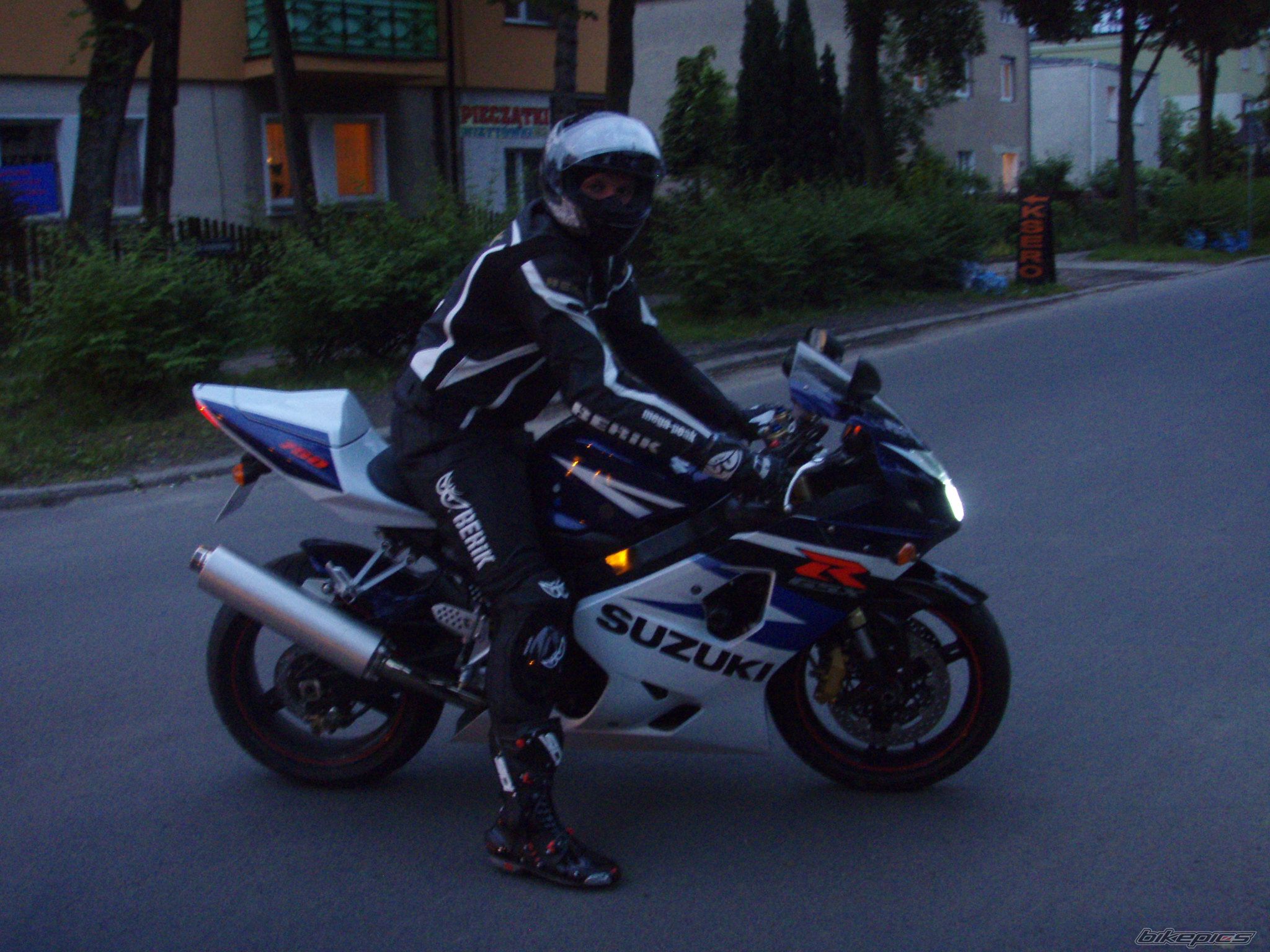 Bike Photo 1989890