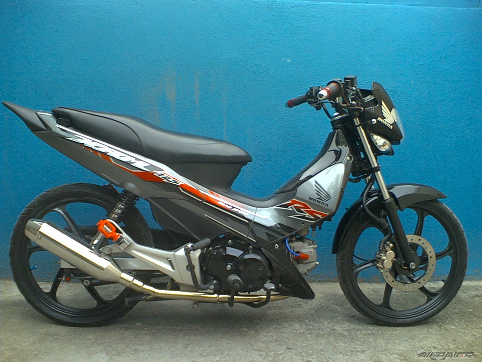 Bike Photo 1990130