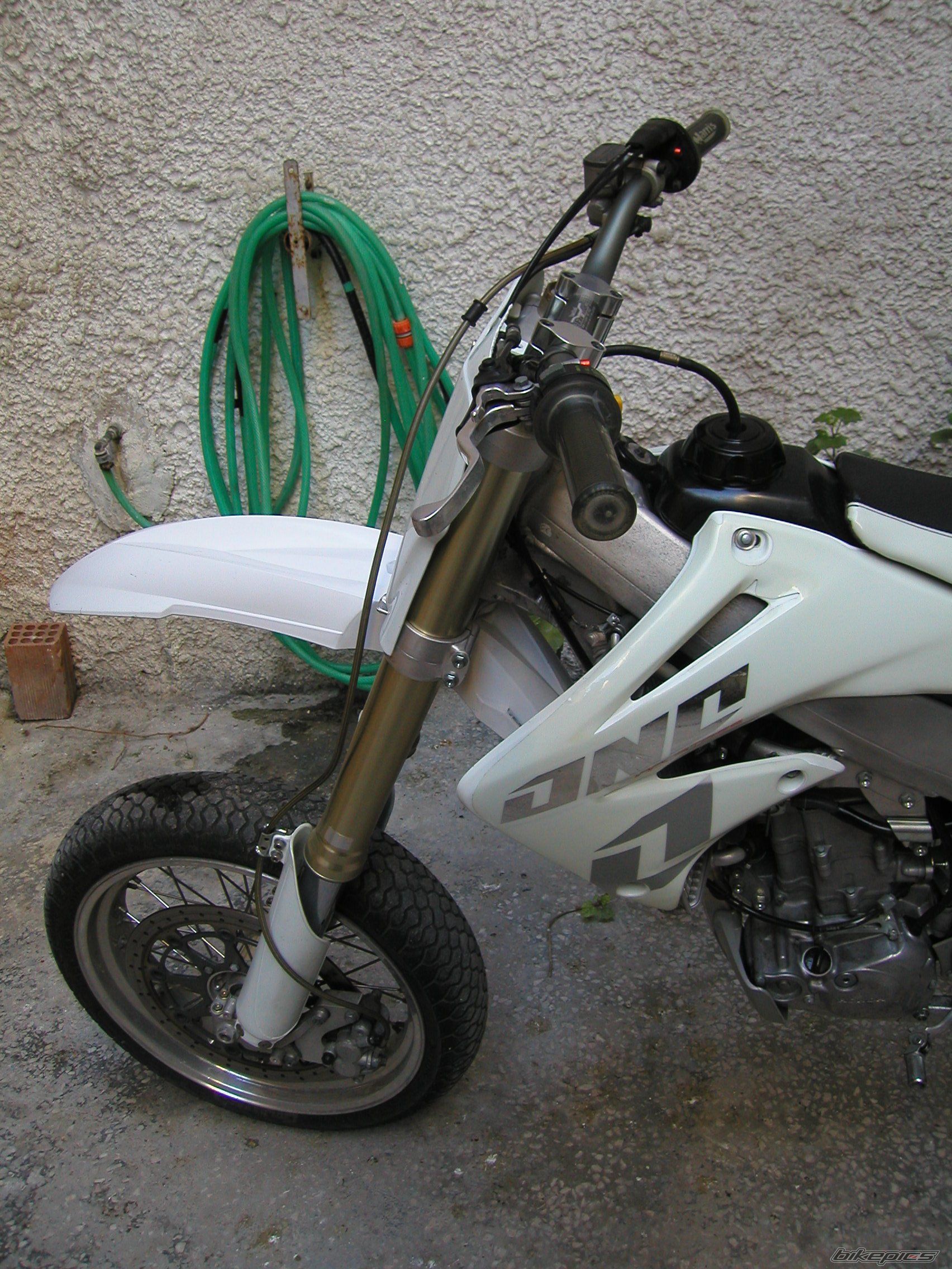 Bike Photo 1990271