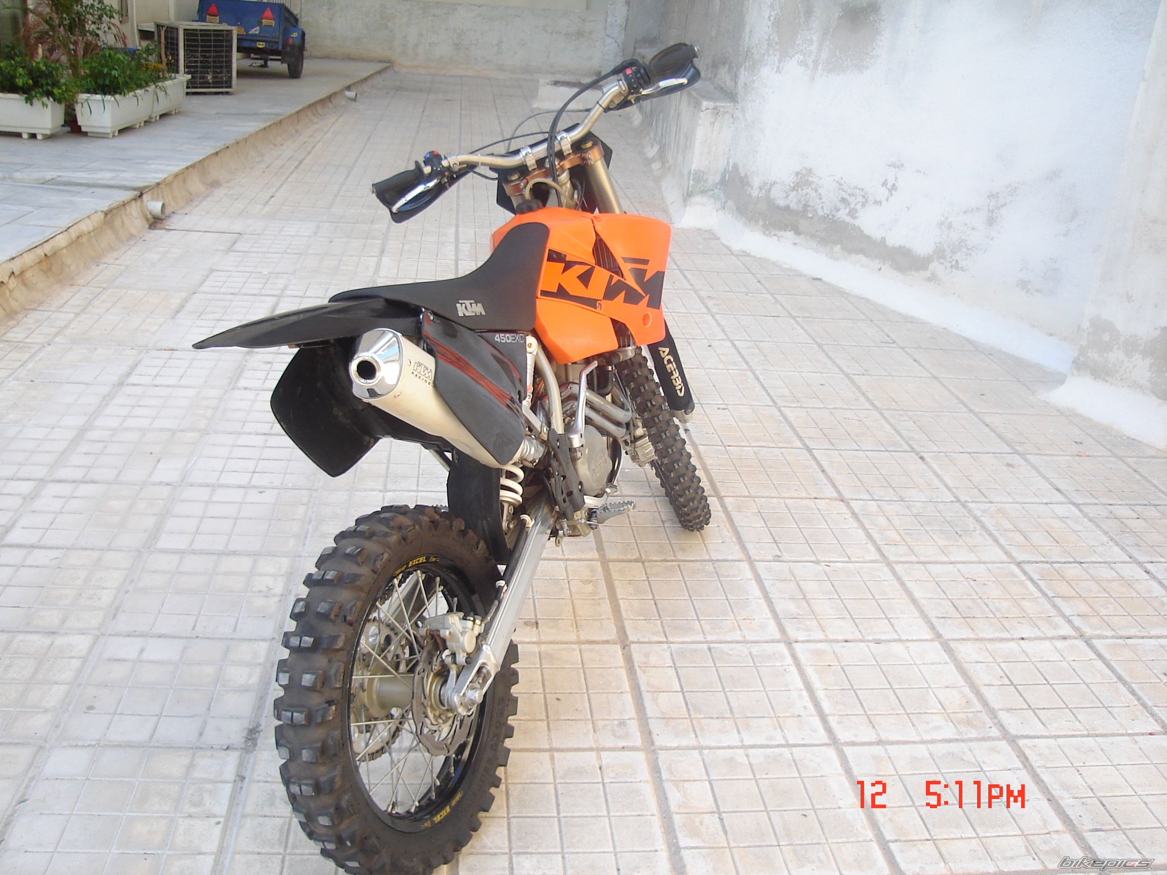Photo 1990345