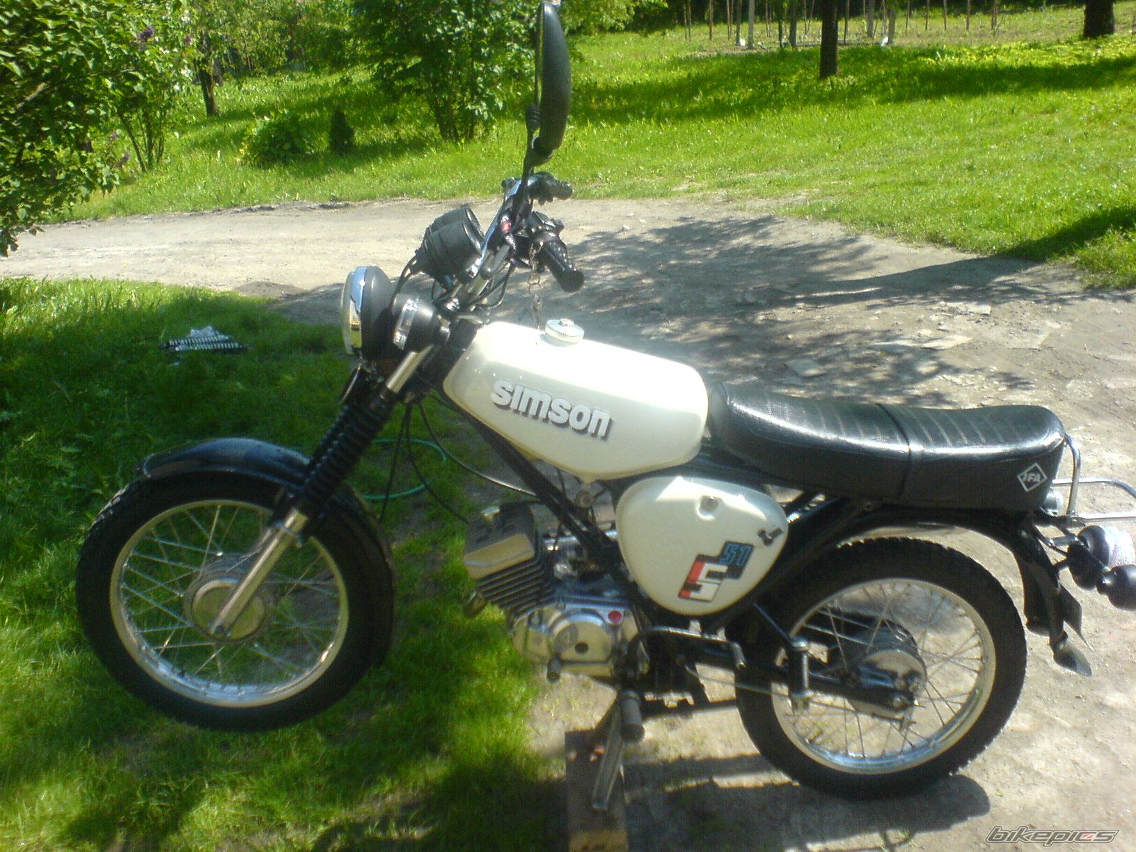 Photo 1990467