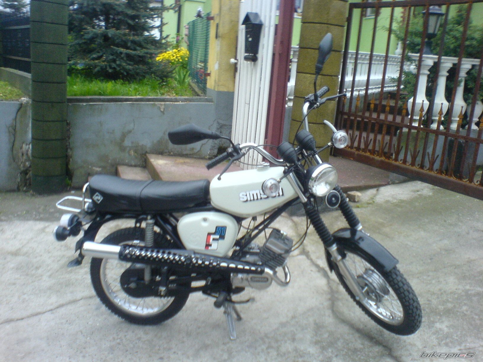Photo 1990471
