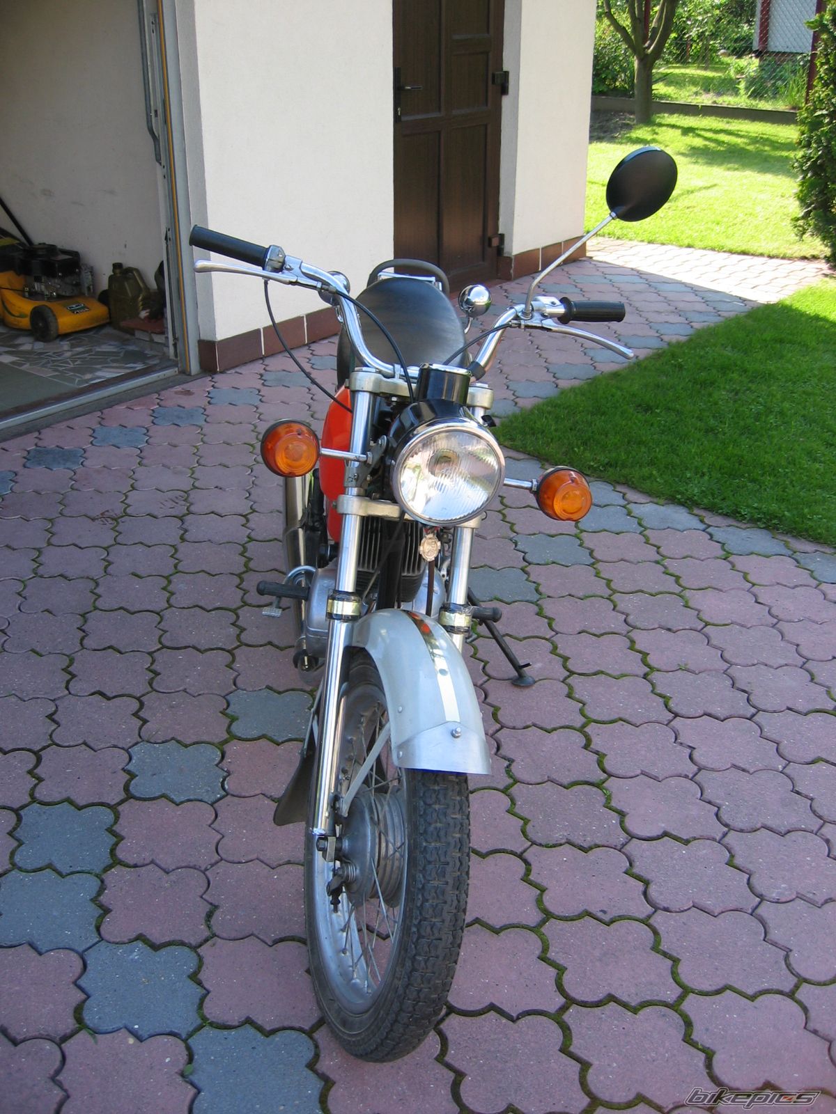Bike Photo 1990629