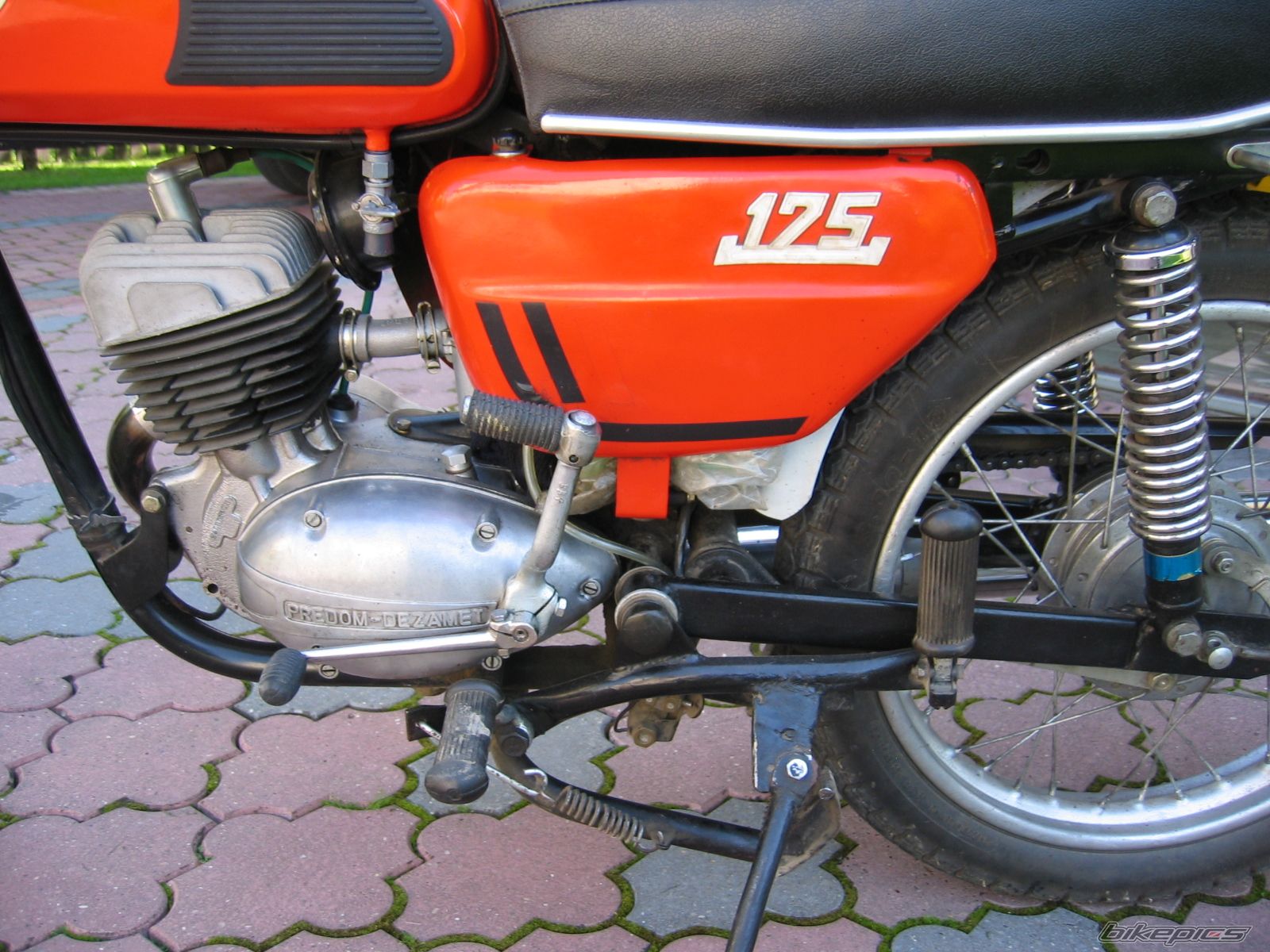 Bike Photo 1990633