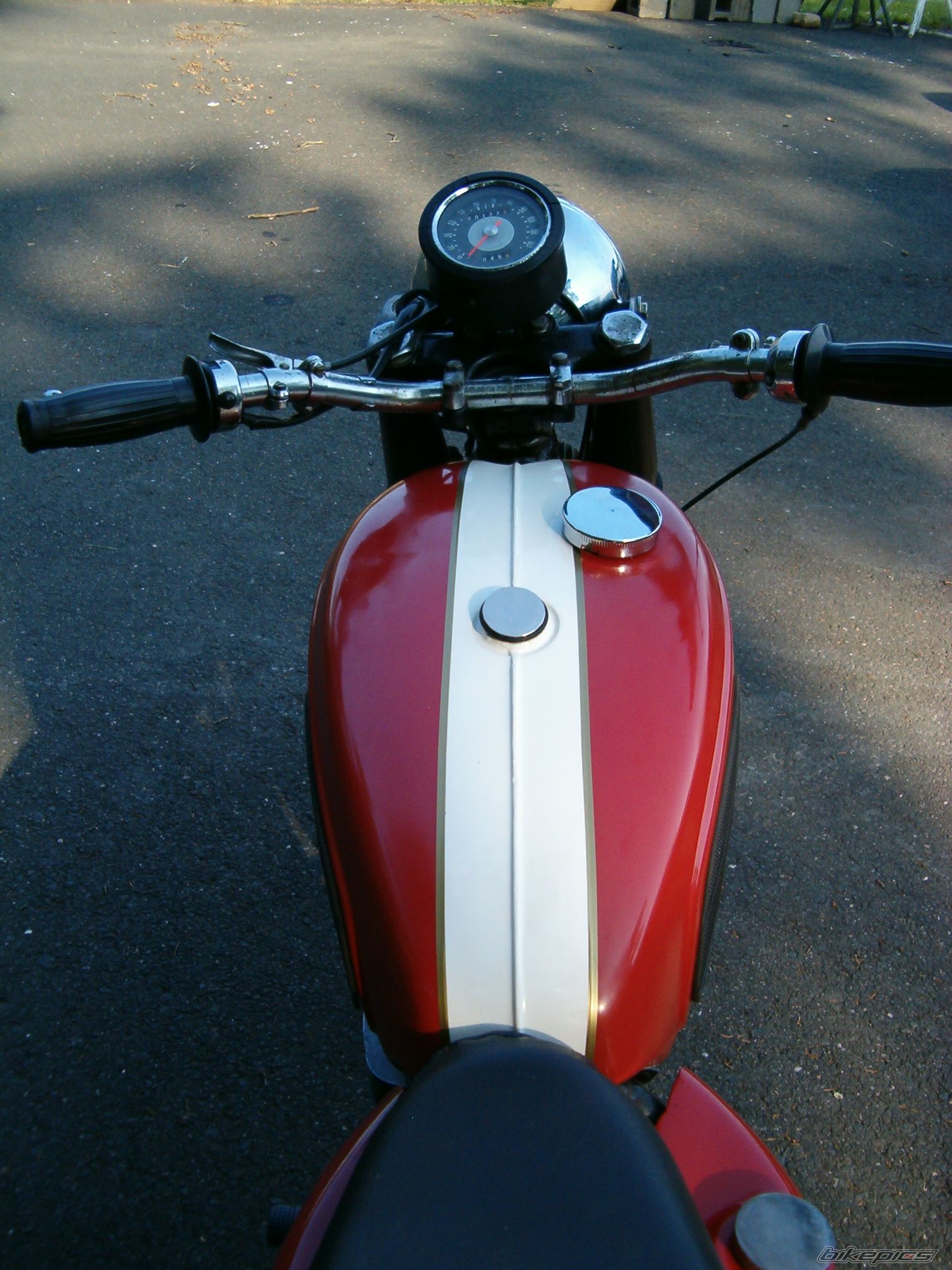 Bike Photo 1990807