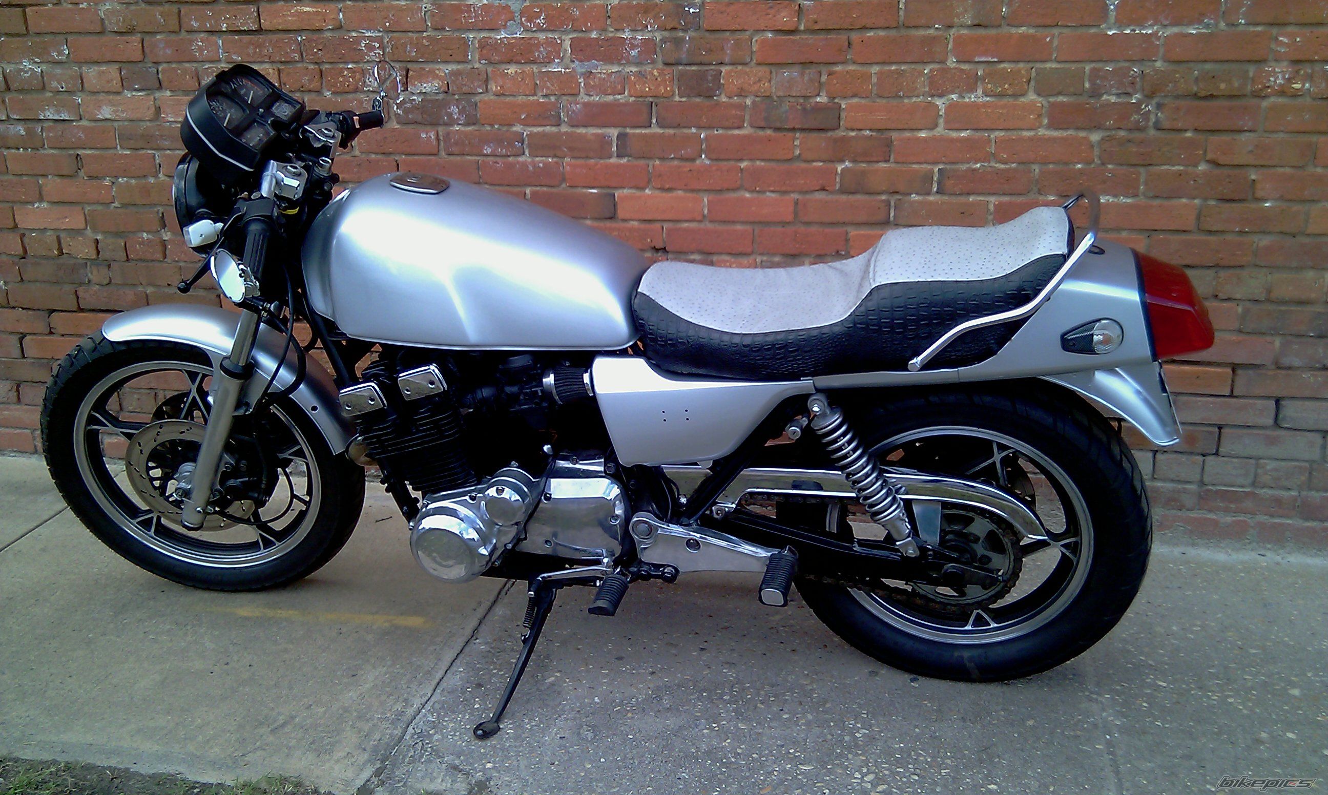 Bike Photo 1990810