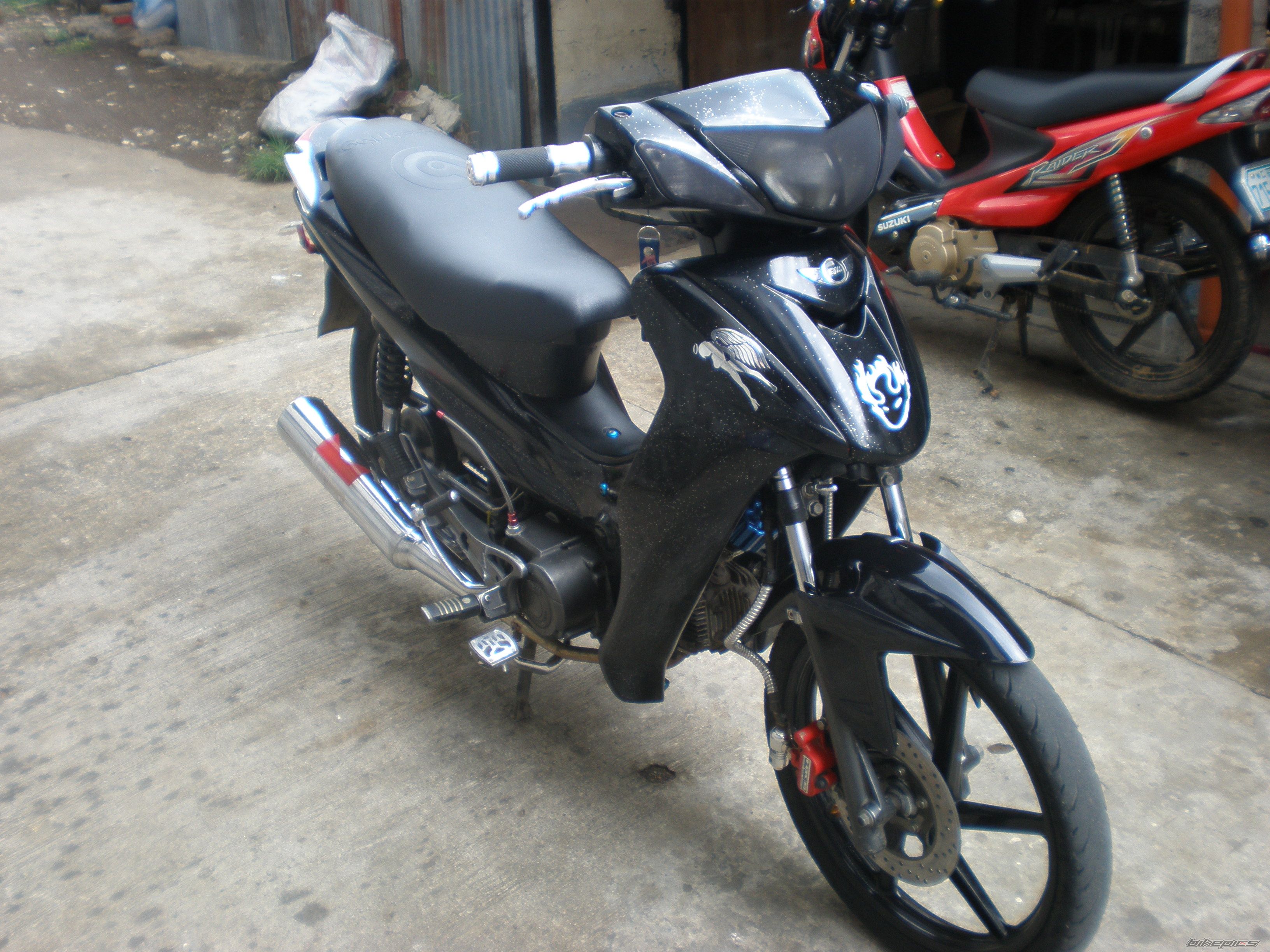 Bike Photo 1990826