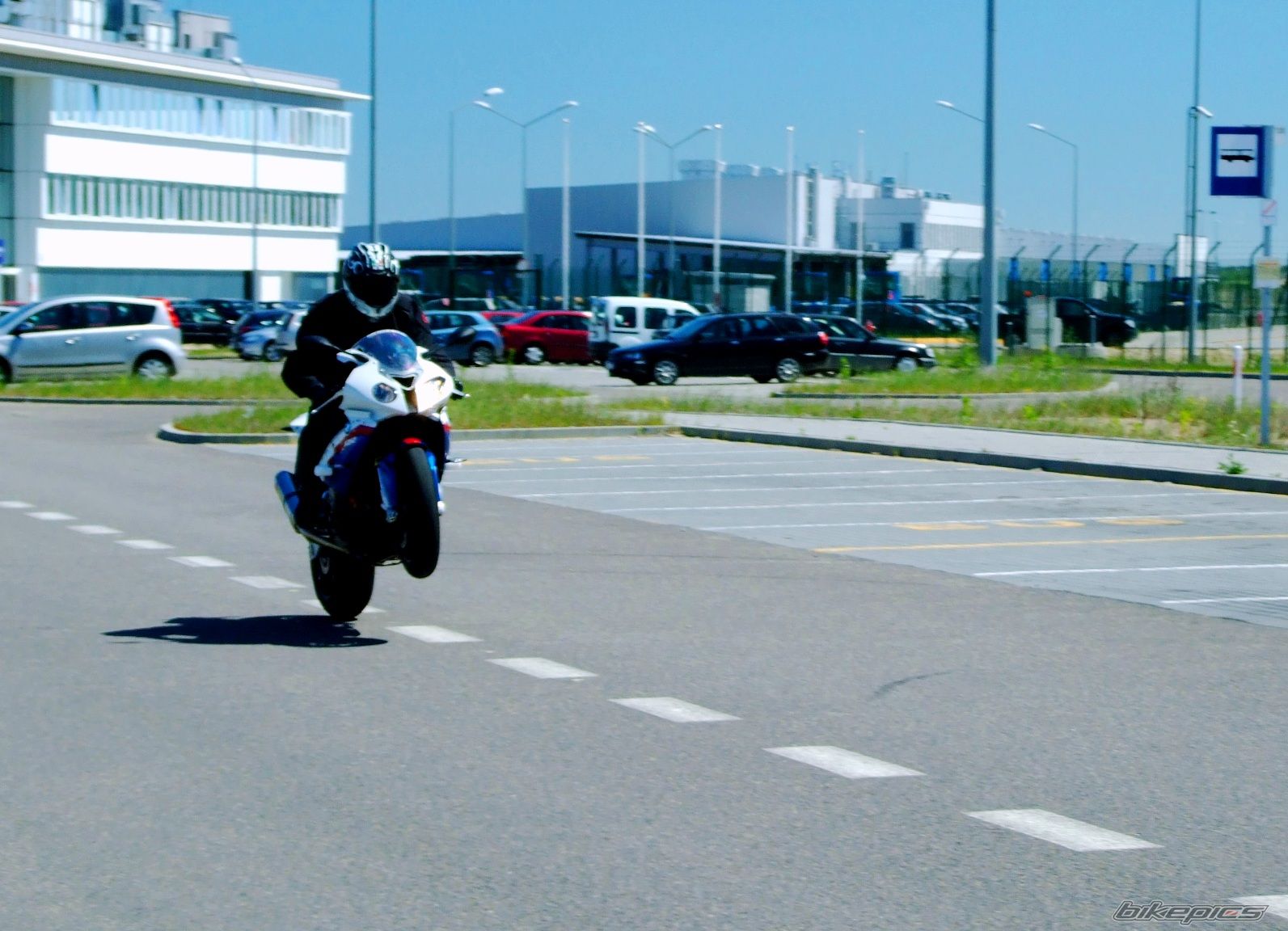 Bike Photo 1990970