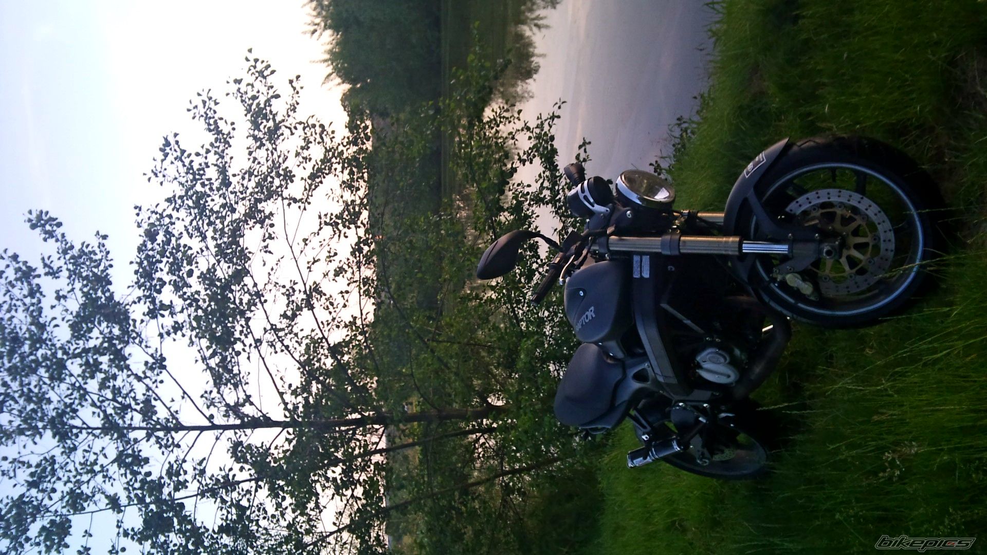Bike Photo 1991408