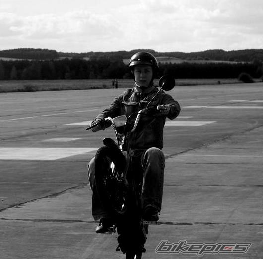 Bike Photo 1991410