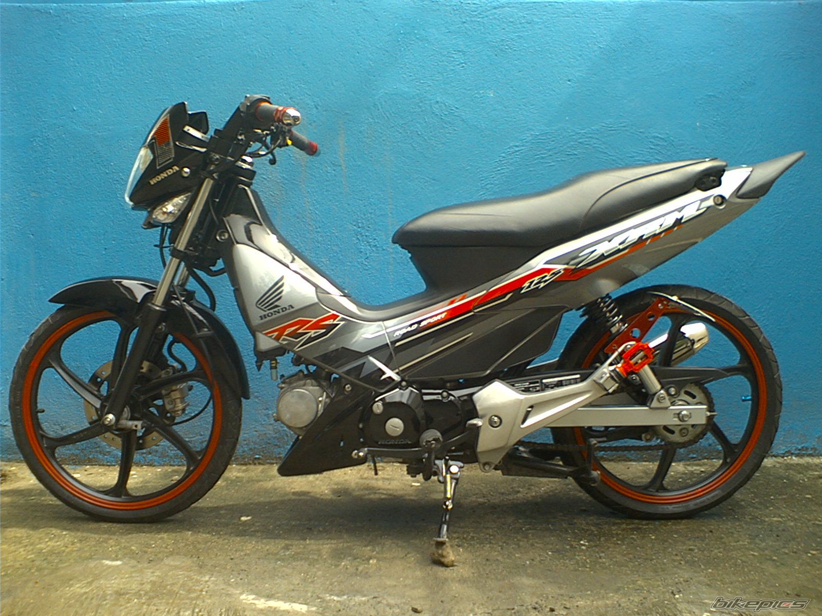 Bike Photo 1991474