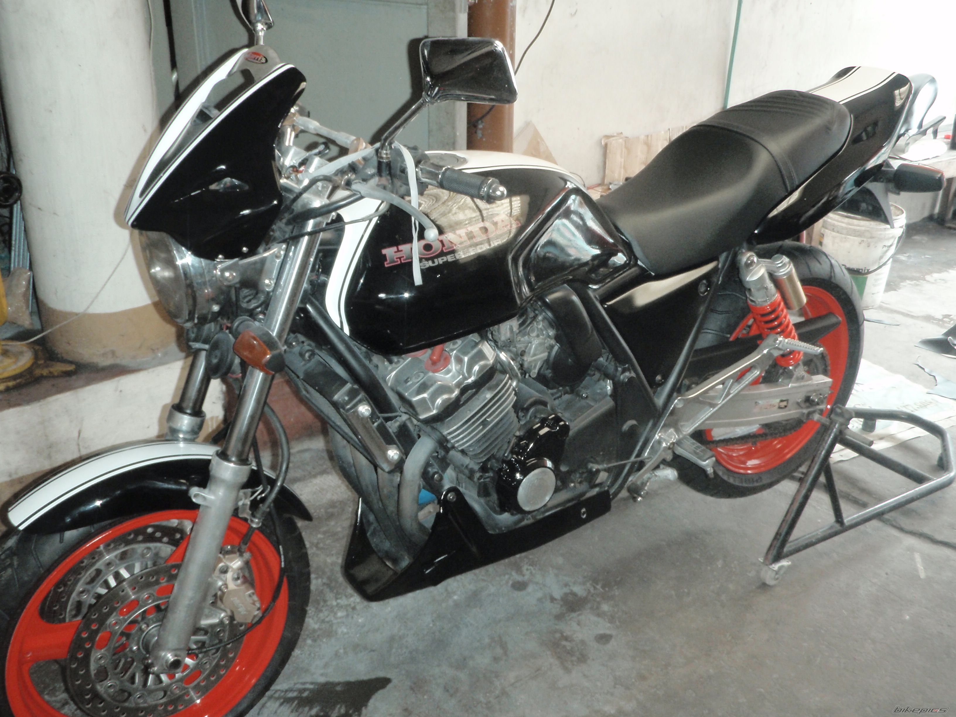 Photo 1993845