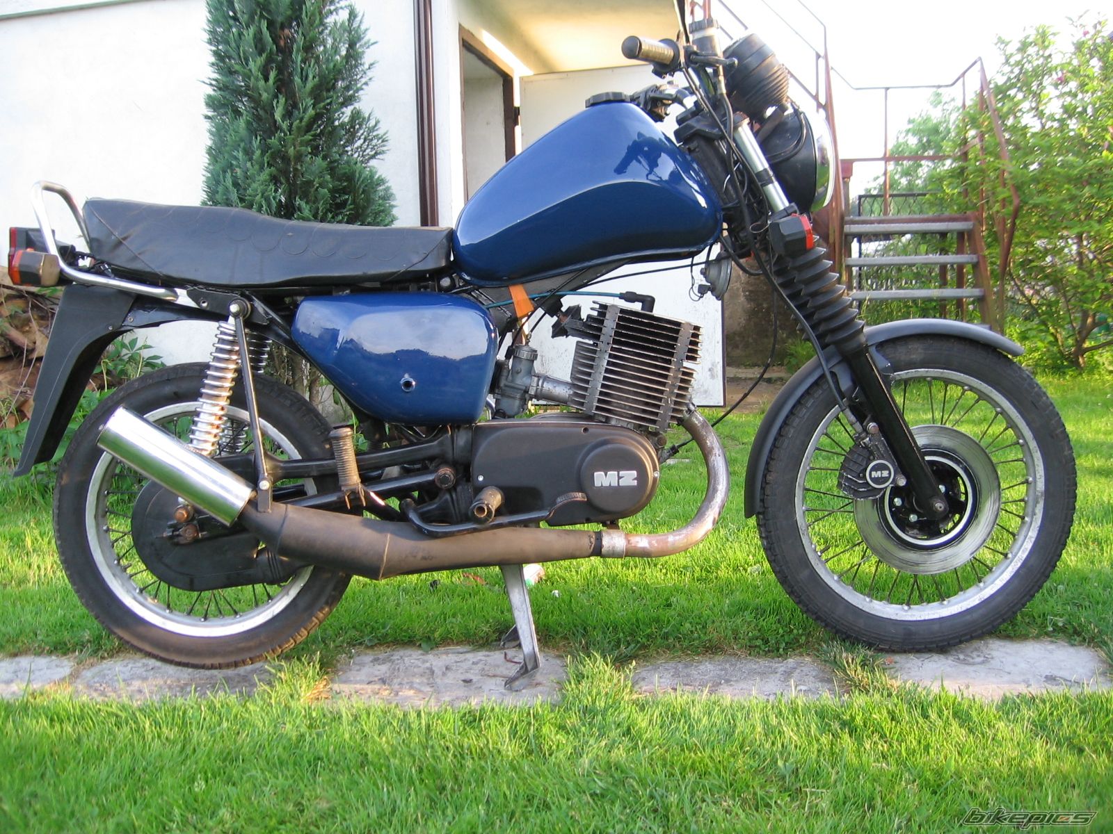 Bike Photo 1995086