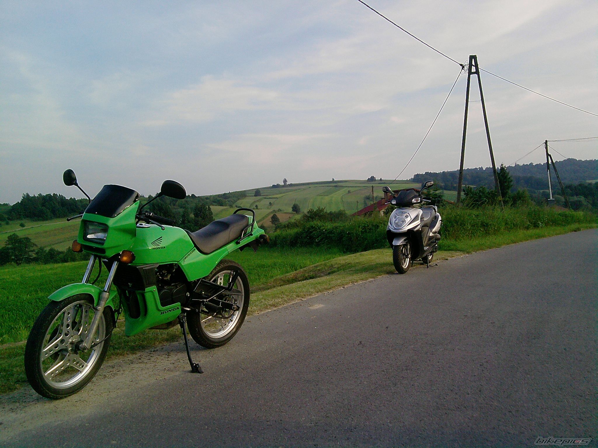 Bike Photo 1995103