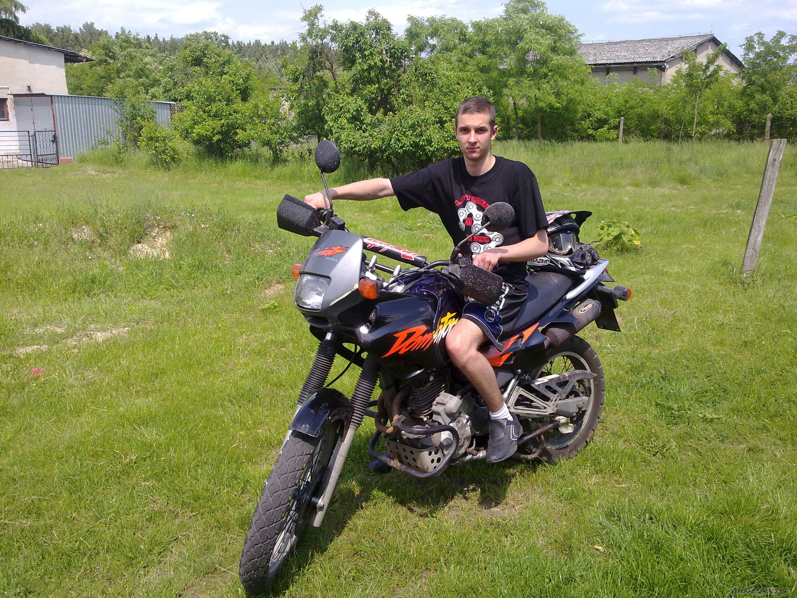 Photo 1995244