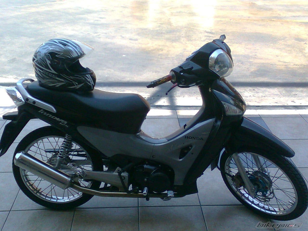 Bike Photo 1995547