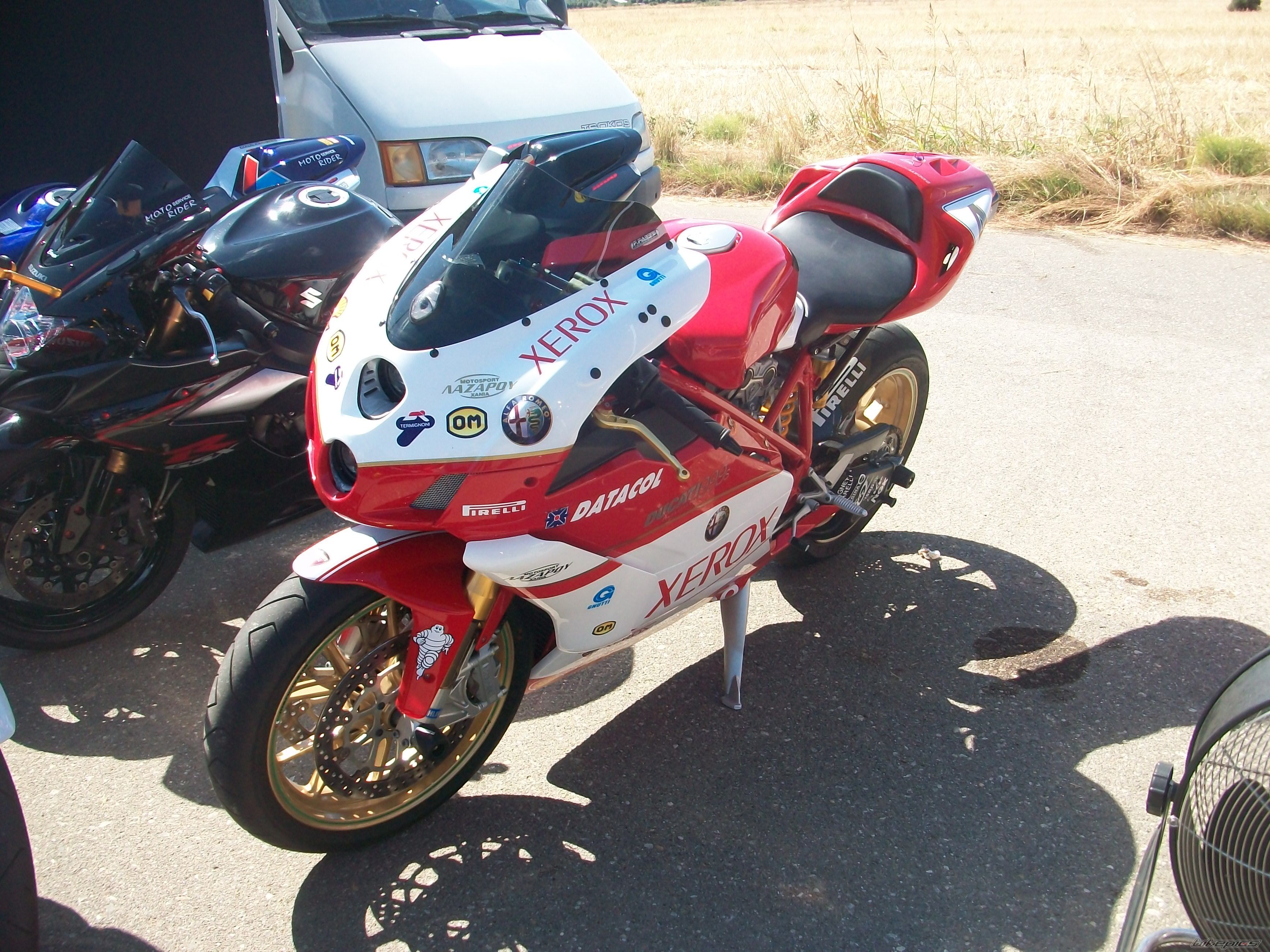 Bike Photo 1995675