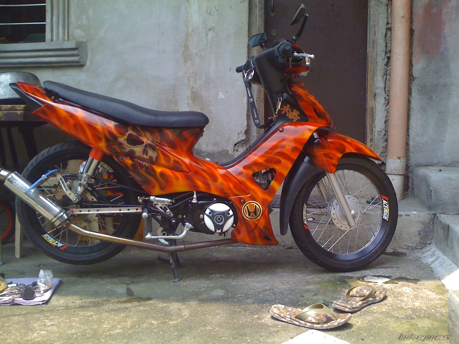 Bike Photo 1995770