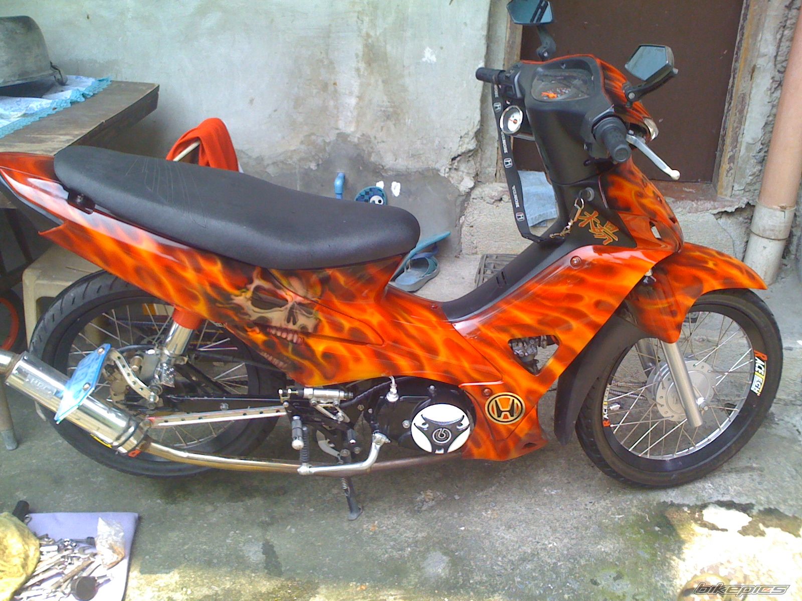 Bike Photo 1995780
