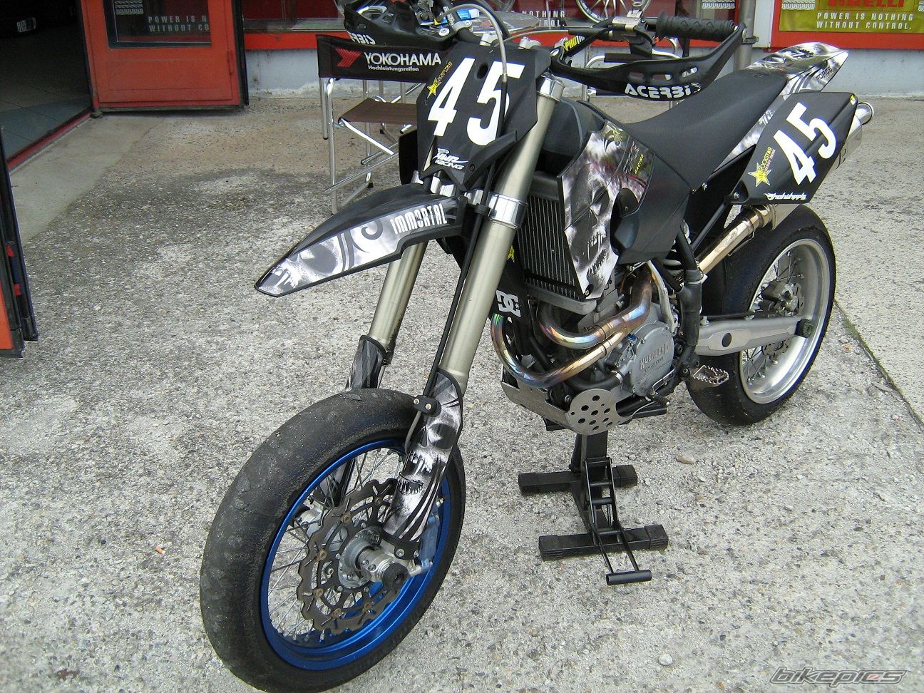 Bike Photo 1995911