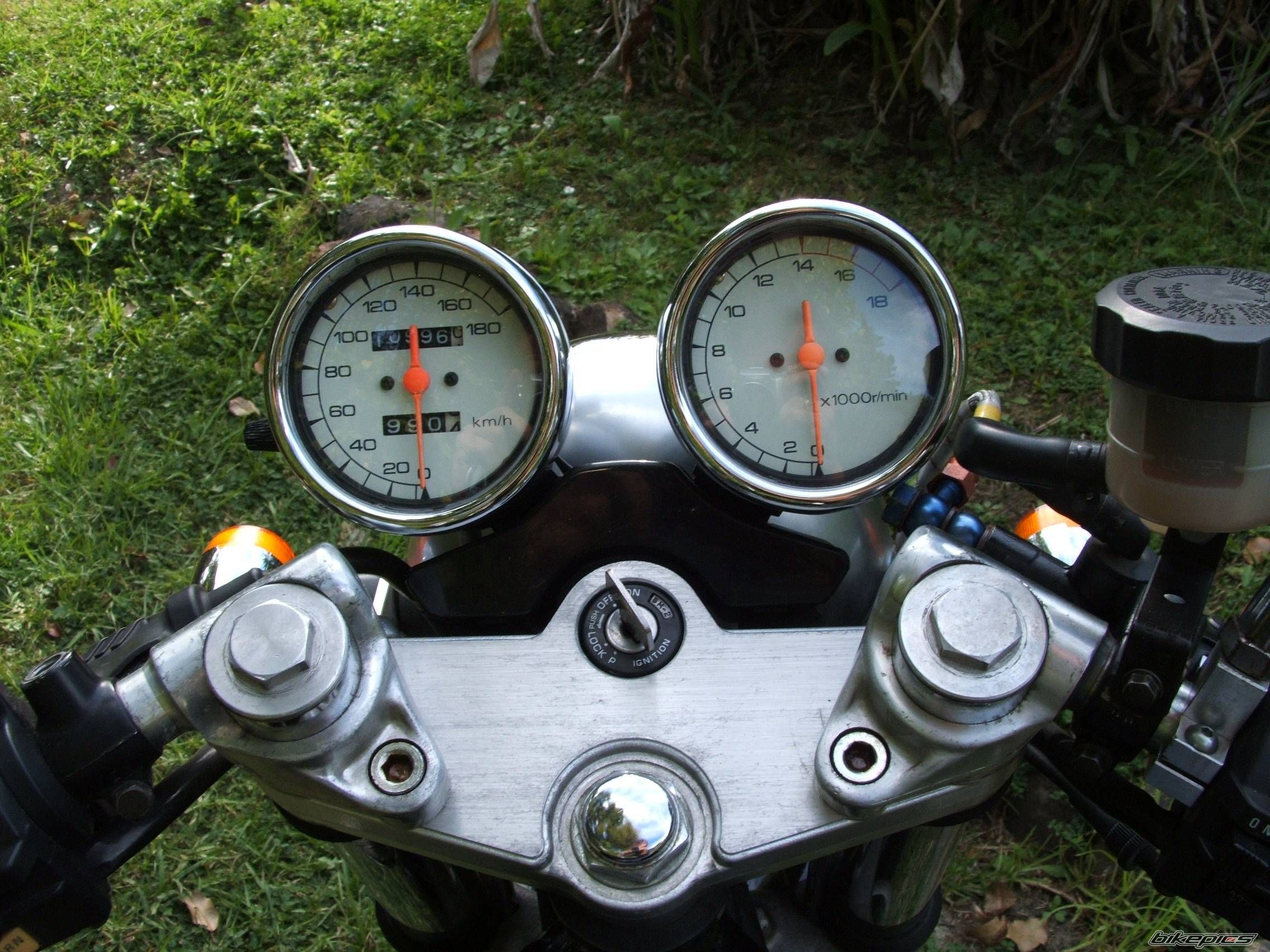 Bike Photo 1995923